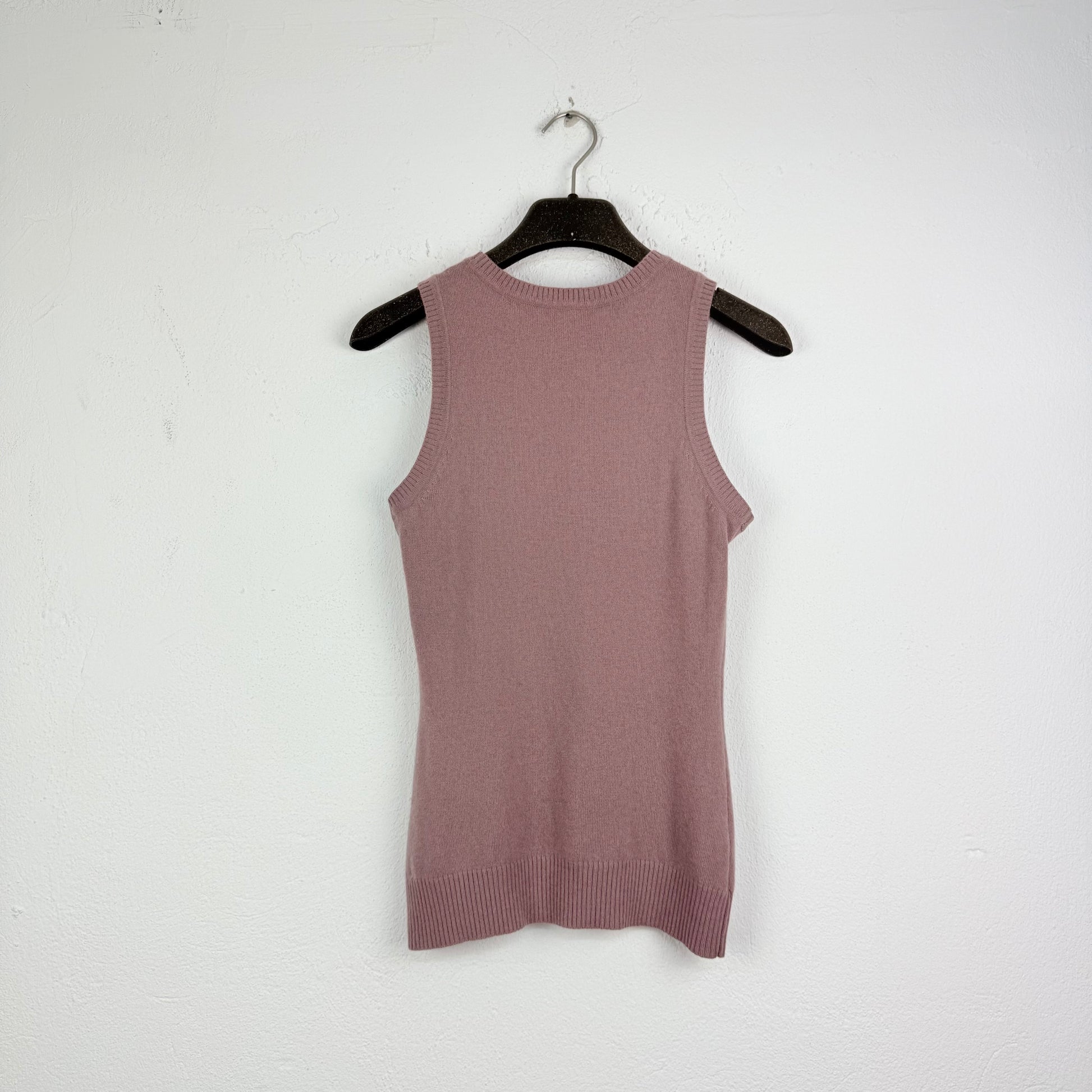 Kuratierter Vintage Onlineshop nachhaltige Secondhand Kleidung online kaufen, Online Shop Vintage, Vintage Online Shop, Second Hand Online Shop, gebraucht, zweite Hand, reused, preloved, Y2K, thriftshop, thriftstore, thrifting, thrift shop, thrift store