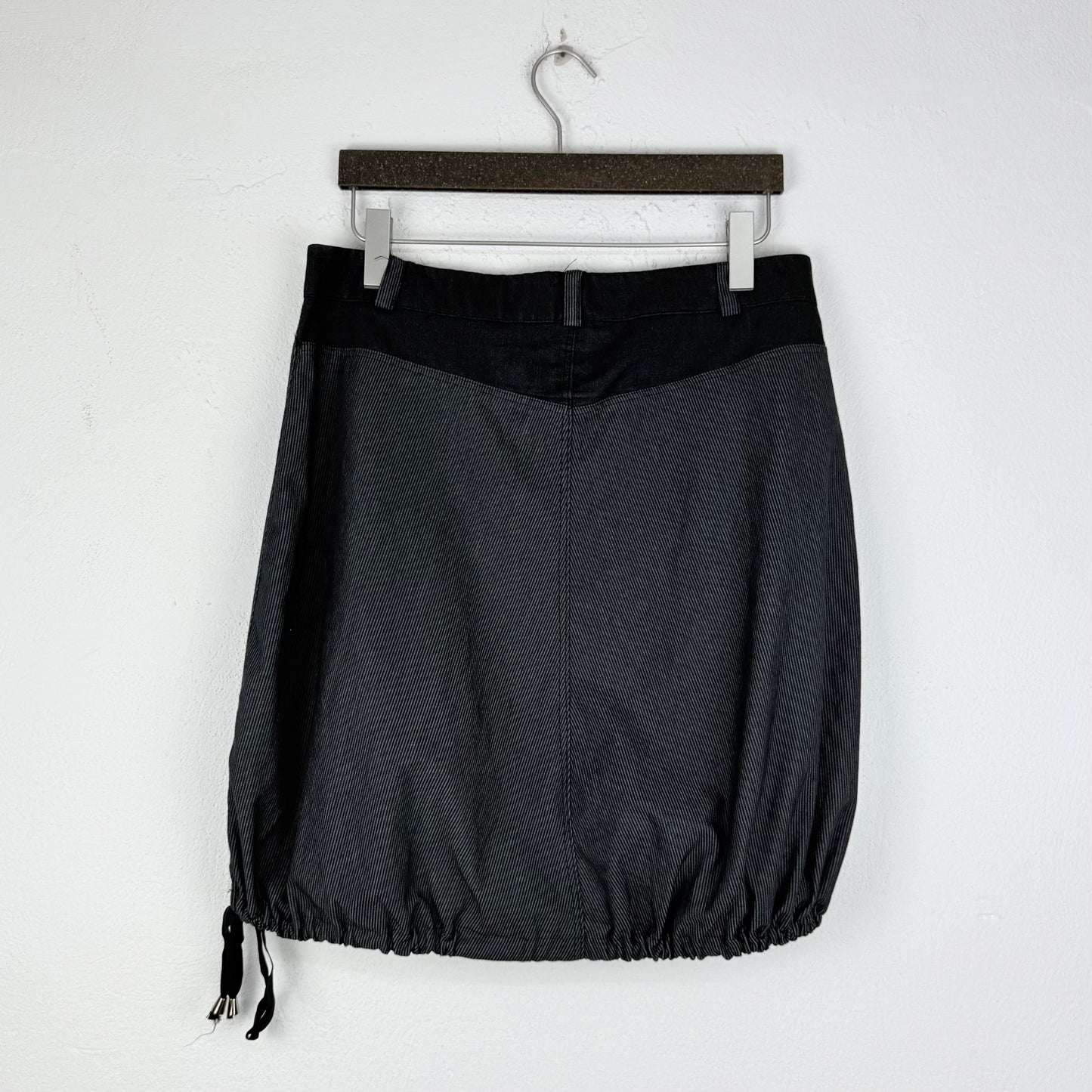 Kuratierter Vintage Onlineshop nachhaltige Secondhand Kleidung online kaufen, Online Shop Vintage, Vintage Online Shop, Second Hand Online Shop, gebraucht, zweite Hand, reused, preloved, Y2K, thriftshop, thriftstore, thrifting, thrift shop, thrift store, Grunge, Alternativ