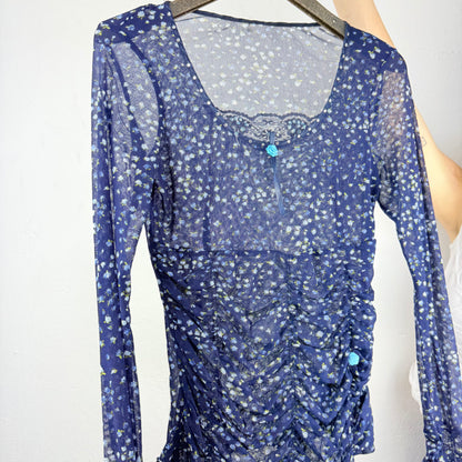 Kuratierter Vintage Onlineshop nachhaltige Secondhand Kleidung online kaufen, Online Shop Vintage, Vintage Online Shop, Second Hand Online Shop, gebraucht, zweite Hand, reused, preloved, Y2K, thriftshop, thriftstore, thrifting, thrift shop, thrift store, Mesh, Blumig, Festival