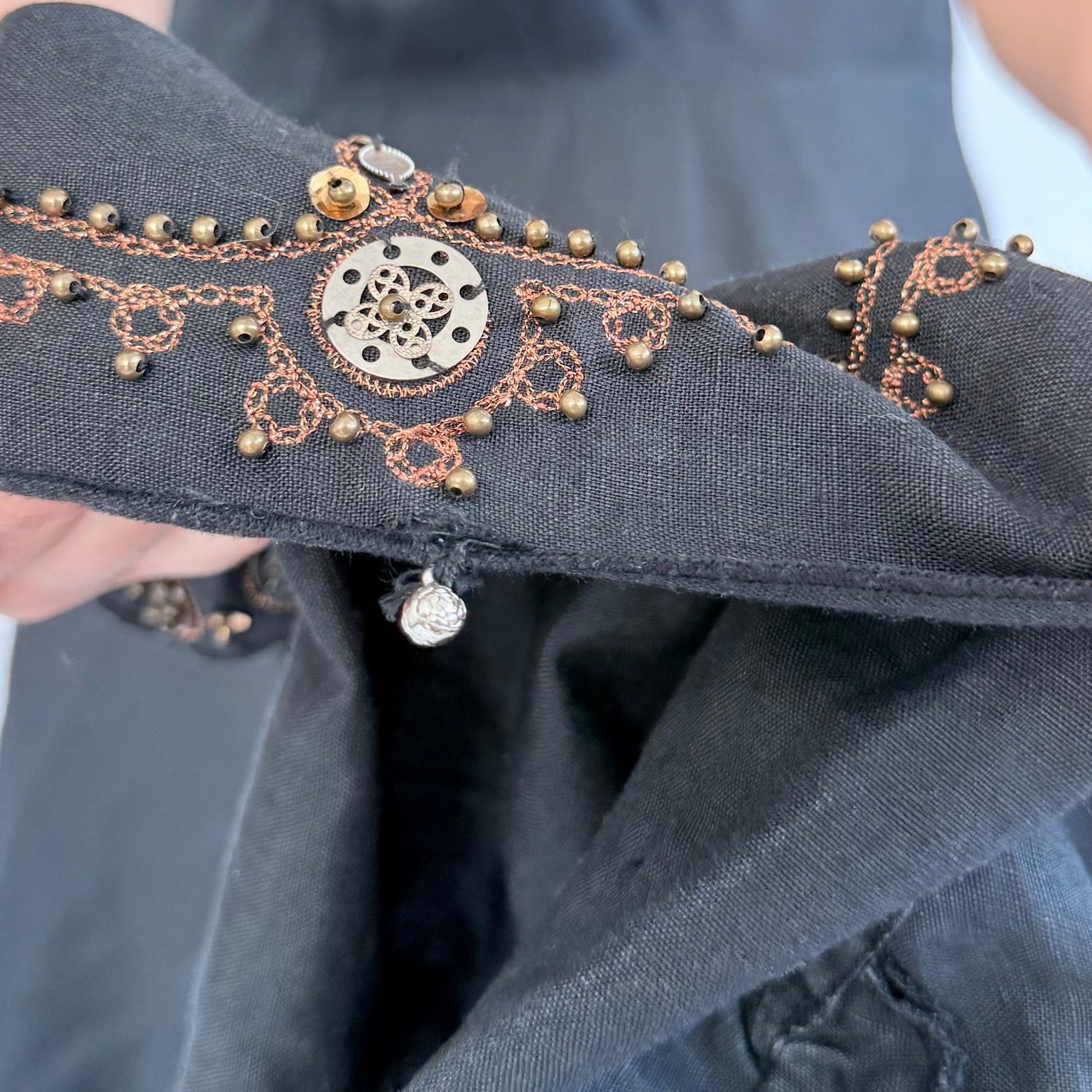 Kuratierter Vintage Onlineshop nachhaltige Secondhand Kleidung online kaufen, Online Shop Vintage, Vintage Online Shop, Second Hand Online Shop, gebraucht, zweite Hand, reused, preloved, Y2K, thriftshop, thriftstore, thrifting, thrift shop, thrift store, Boho, Festival, Grunge
