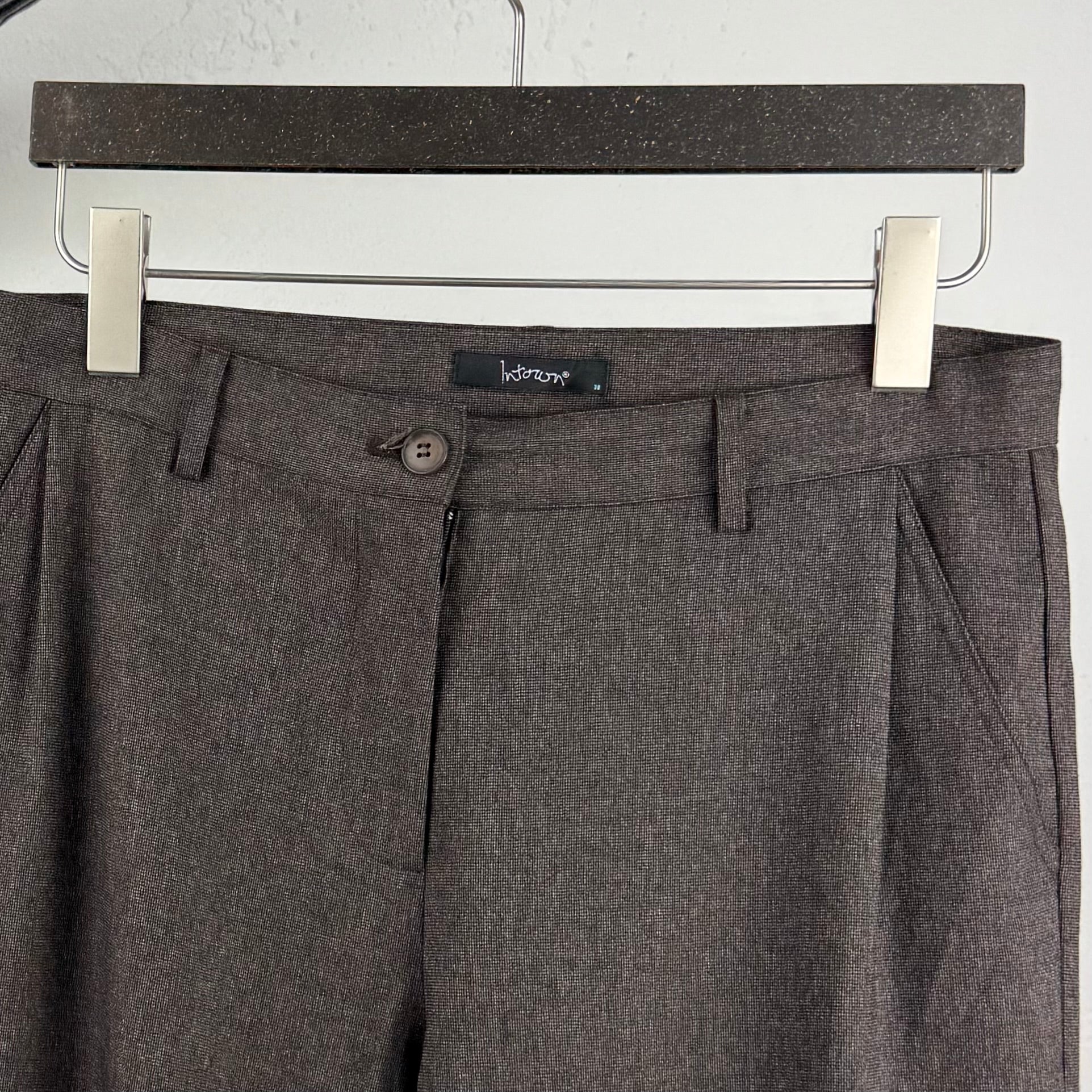Kuratierter Vintage Onlineshop nachhaltige Secondhand Kleidung online kaufen, Online Shop Vintage, Vintage Online Shop, Second Hand Online Shop, gebraucht, zweite Hand, reused, preloved, Y2K, thriftshop, thriftstore, thrifting, thrift shop, thrift store