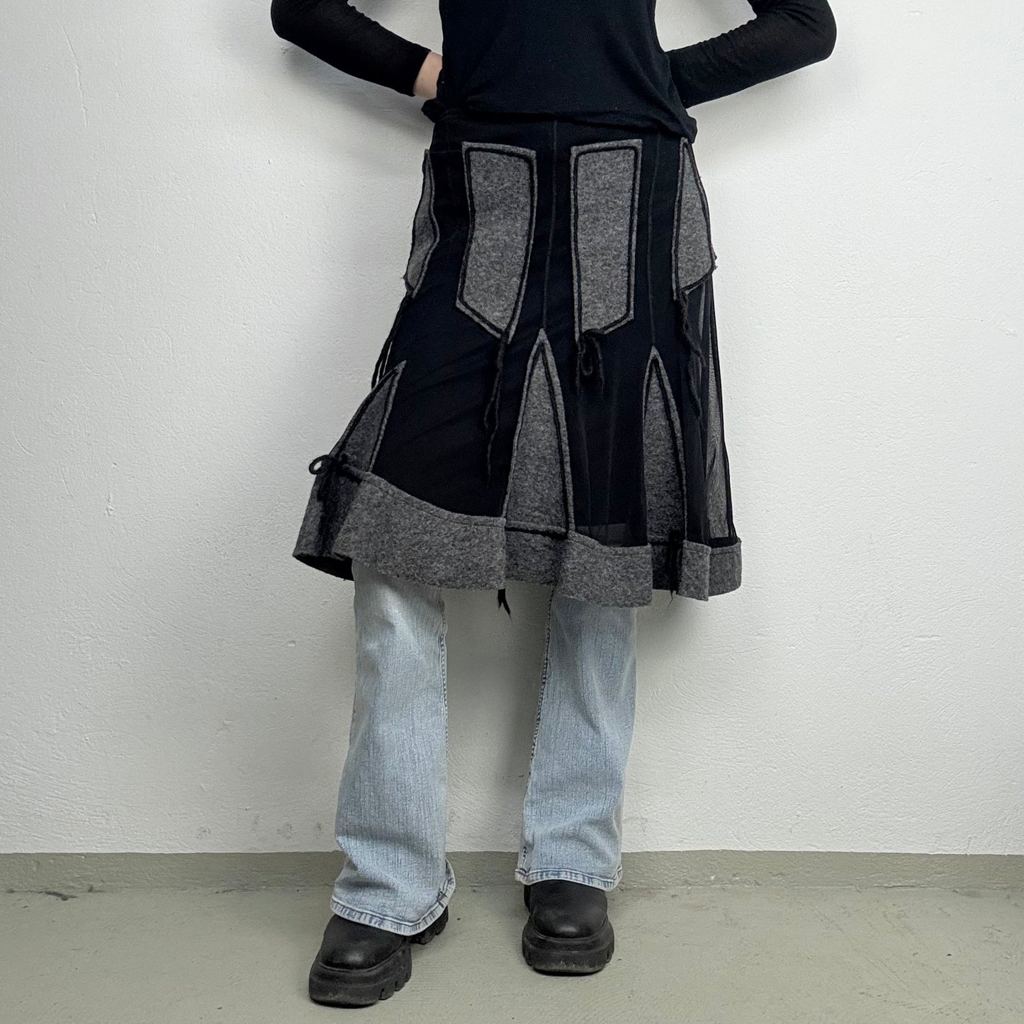 Kuratierter Vintage Onlineshop nachhaltige Secondhand Kleidung online kaufen, Online Shop Vintage, Vintage Online Shop, Second Hand Online Shop, gebraucht, zweite Hand, reused, preloved, Y2K, thriftshop, thriftstore, thrifting, thrift shop, thrift store