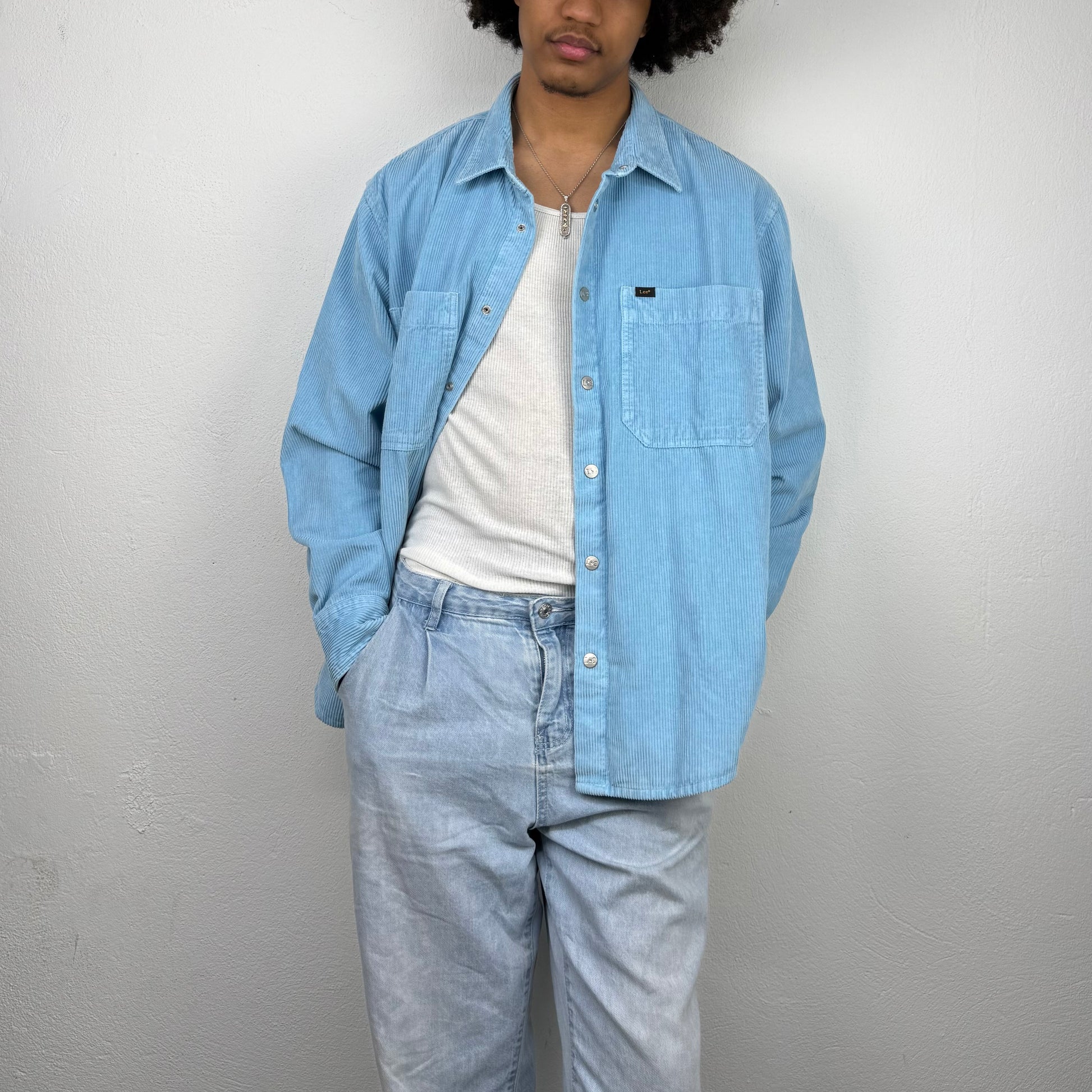 Kuratierter Vintage Onlineshop nachhaltige Secondhand Kleidung online kaufen, Online Shop Vintage, Vintage Online Shop, Second Hand Online Shop, gebraucht, zweite Hand, reused, preloved, Y2K, thriftshop, thriftstore, thrifting, thrift shop, thrift store