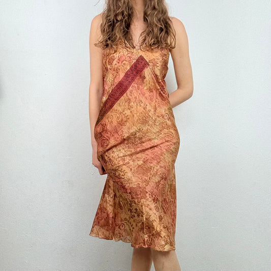 Kuratierter Vintage Onlineshop nachhaltige Secondhand Kleidung online kaufen, Online Shop Vintage, Vintage Online Shop, Second Hand Online Shop, gebraucht, zweite Hand, reused, preloved, Y2K, thriftshop, thriftstore, thrifting, thrift shop, thrift store, Boho, Festival, Flowy, Seidig