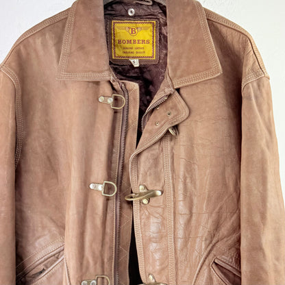 Kuratierter Vintage Onlineshop nachhaltige Secondhand Kleidung online kaufen, Online Shop Vintage, Vintage Online Shop, Second Hand Online Shop, gebraucht, zweite Hand, reused, preloved, Y2K, thriftshop, thriftstore, thrifting, thrift shop, thrift store, Lederjacke, Bomber, Grunge