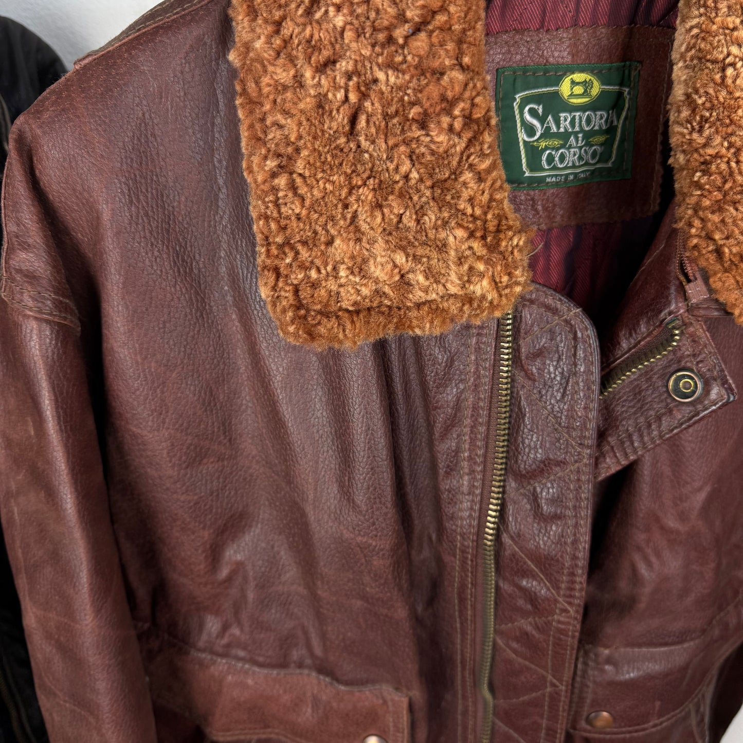 Kuratierter Vintage Onlineshop nachhaltige Secondhand Kleidung online kaufen, Online Shop Vintage, Vintage Online Shop, Second Hand Online Shop, gebraucht, zweite Hand, reused, preloved, Y2K, thriftshop, thriftstore, thrifting, thrift shop, thrift store