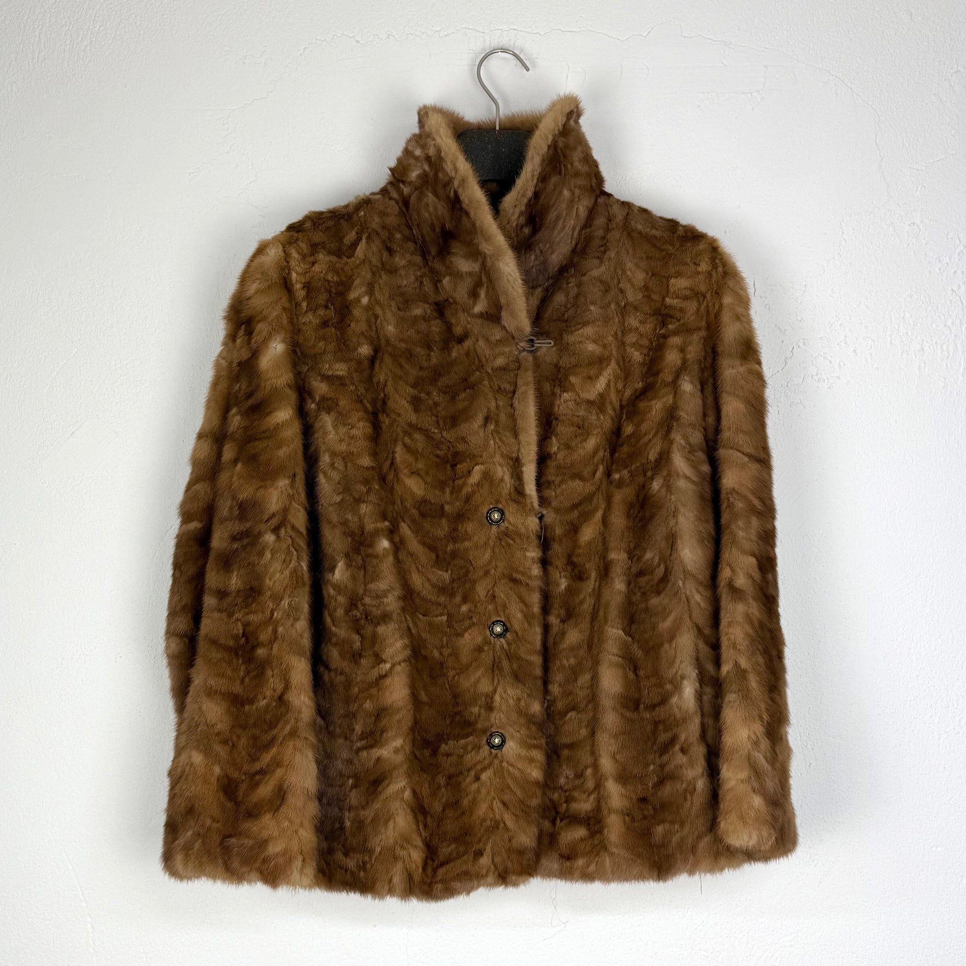 Kuratierter Vintage Onlineshop nachhaltige Secondhand Kleidung online kaufen, Online Shop Vintage, Vintage Online Shop, Second Hand Online Shop, gebraucht, zweite Hand, reused, preloved, Y2K, thriftshop, thriftstore, thrifting, thrift shop, thrift store