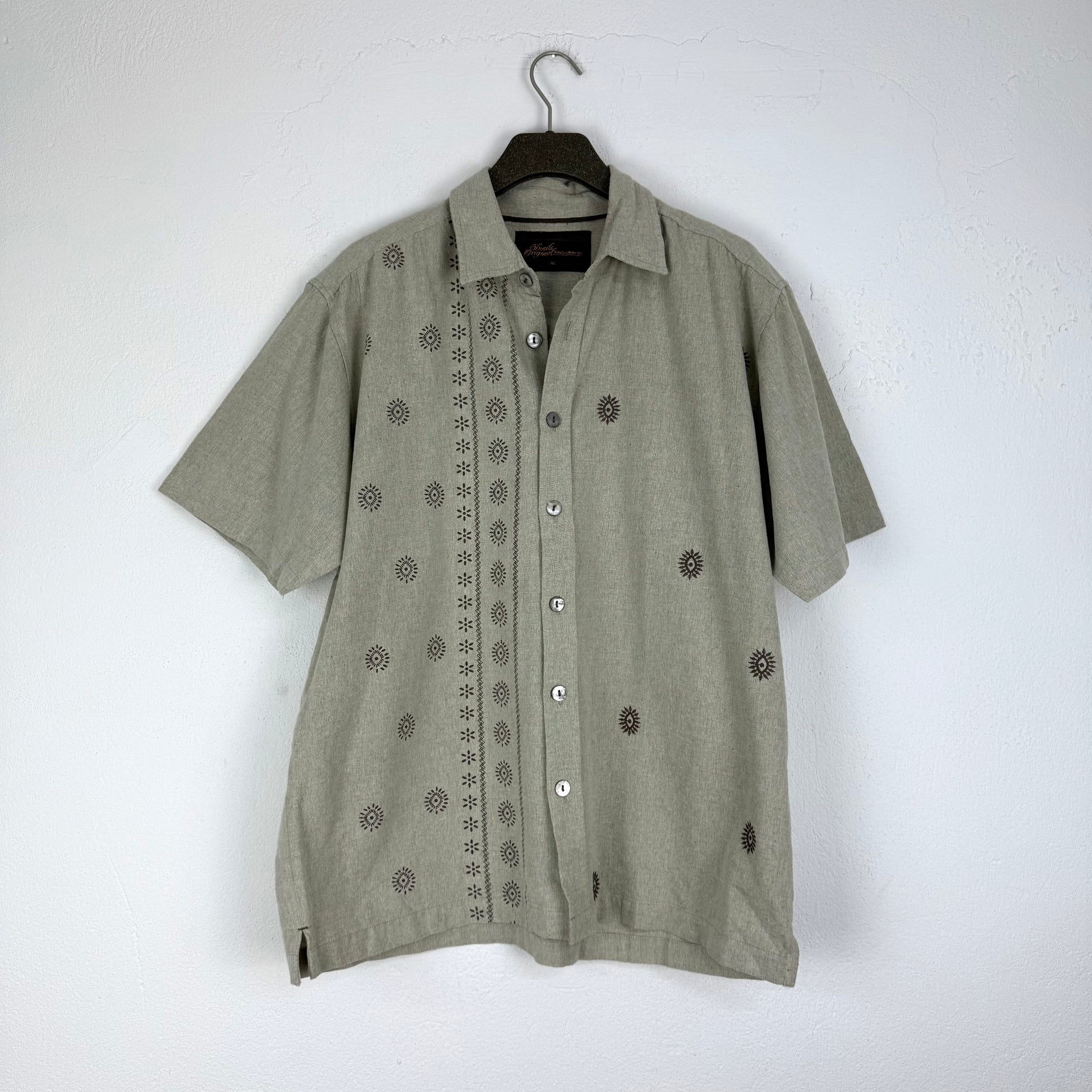 Kuratierter Vintage Onlineshop nachhaltige Secondhand Kleidung online kaufen, Online Shop Vintage, Vintage Online Shop, Second Hand Online Shop, gebraucht, zweite Hand, reused, preloved, Y2K, thriftshop, thriftstore, thrifting, thrift shop, thrift store