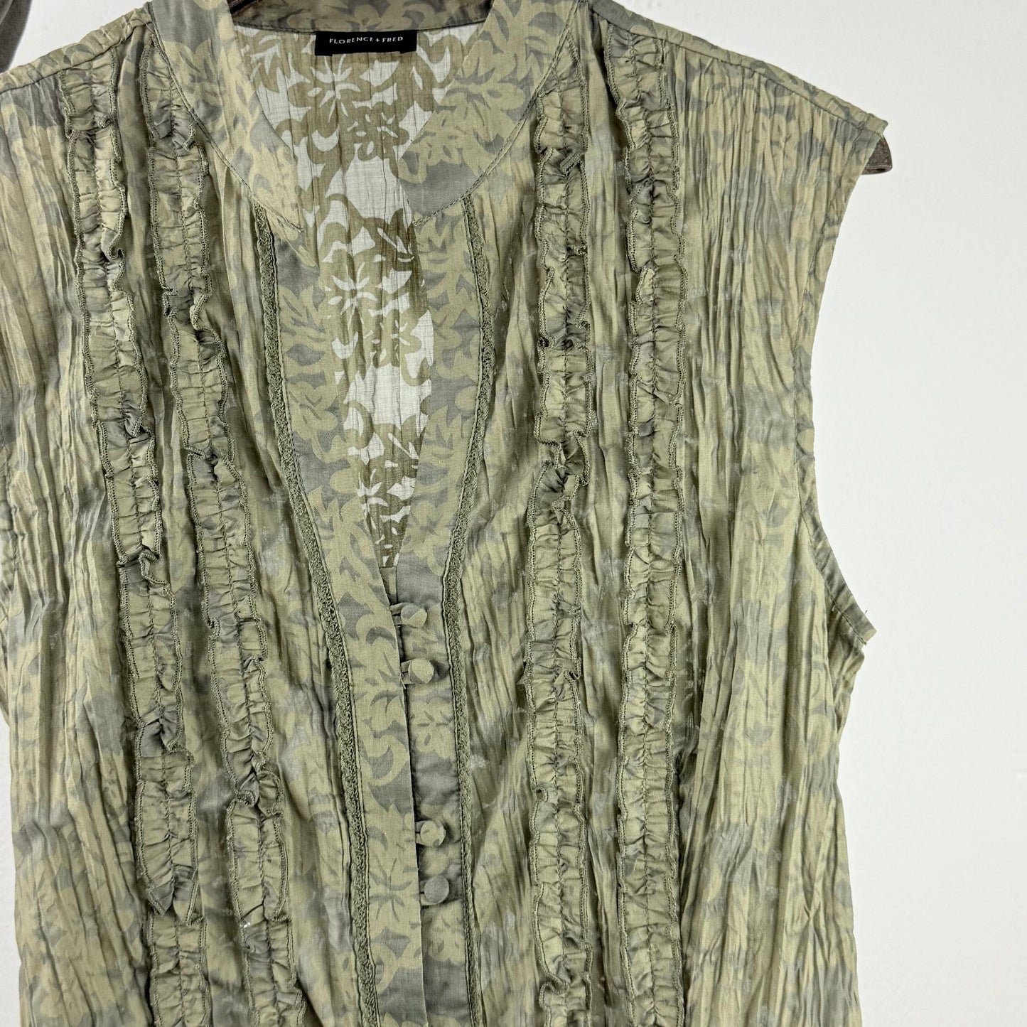 Kuratierter Vintage Onlineshop nachhaltige Secondhand Kleidung online kaufen, Online Shop Vintage, Vintage Online Shop, Second Hand Online Shop, gebraucht, zweite Hand, reused, preloved, Y2K, thriftshop, thriftstore, thrifting, thrift shop, thrift store