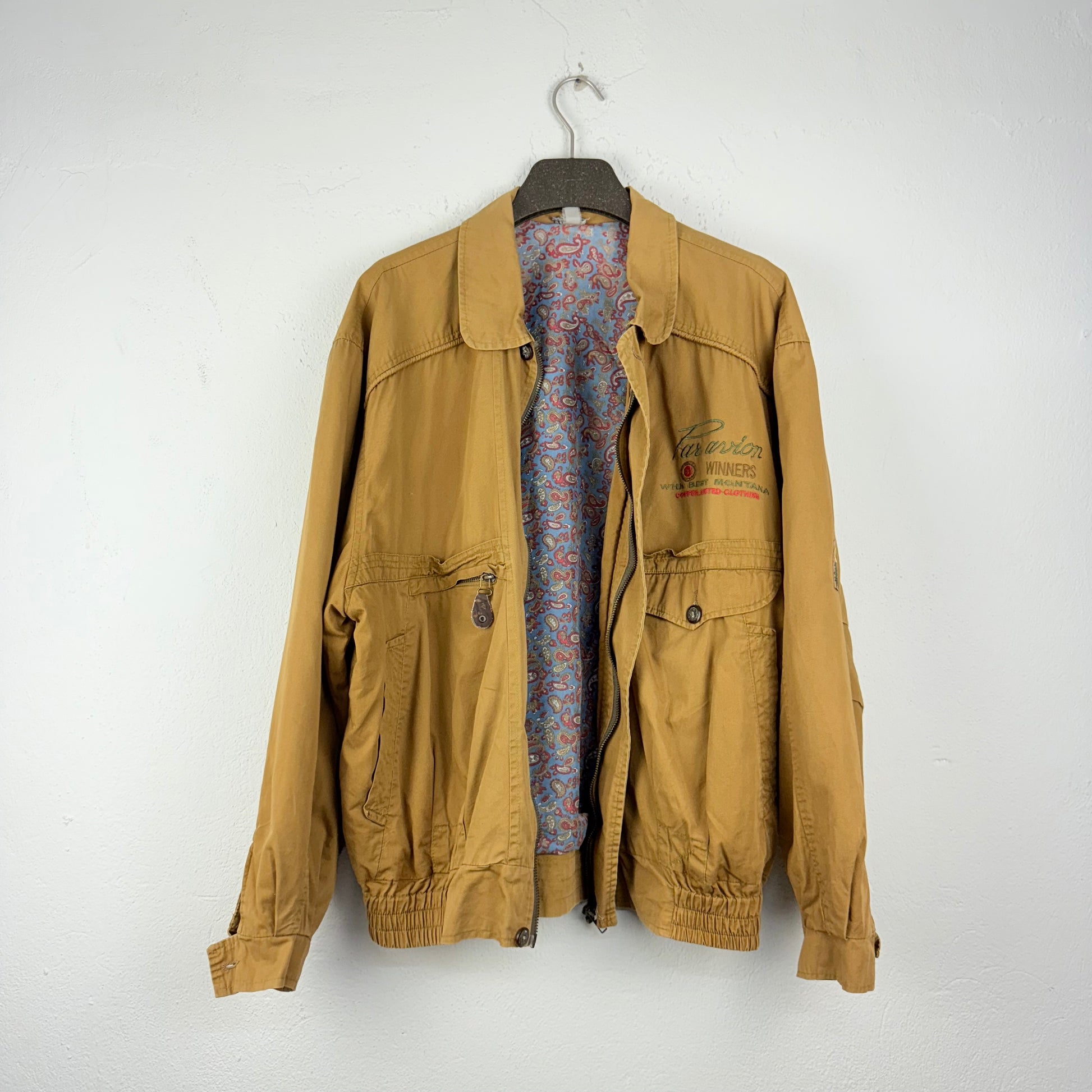 Kuratierter Vintage Onlineshop nachhaltige Secondhand Kleidung online kaufen, Online Shop Vintage, Vintage Online Shop, Second Hand Online Shop, gebraucht, zweite Hand, reused, preloved, Y2K, thriftshop, thriftstore, thrifting, thrift shop, thrift store