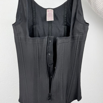 Kuratierter Vintage Onlineshop nachhaltige Secondhand Kleidung online kaufen, Online Shop Vintage, Vintage Online Shop, Second Hand Online Shop, gebraucht, zweite Hand, reused, preloved, Y2K, thriftshop, thriftstore, thrifting, thrift shop, thrift store, Korsett, Stabilizing, Bratz, Snatched