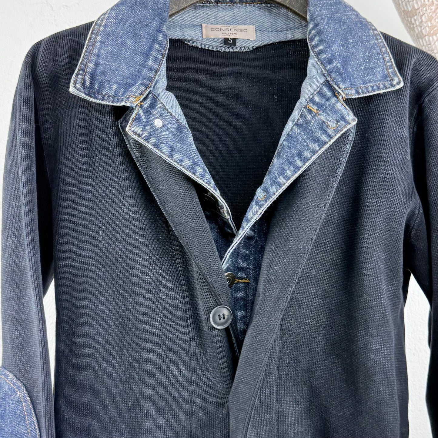 Kuratierter Vintage Onlineshop nachhaltige Secondhand Kleidung online kaufen, Online Shop Vintage, Vintage Online Shop, Second Hand Online Shop, gebraucht, zweite Hand, reused, preloved, Y2K, thriftshop, thriftstore, thrifting, thrift shop, thrift store