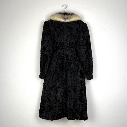 Kuratierter Vintage Onlineshop nachhaltige Secondhand Kleidung online kaufen, Online Shop Vintage, Vintage Online Shop, Second Hand Online Shop, gebraucht, zweite Hand, reused, preloved, Y2K, thriftshop, thriftstore, thrifting, thrift shop, thrift store
