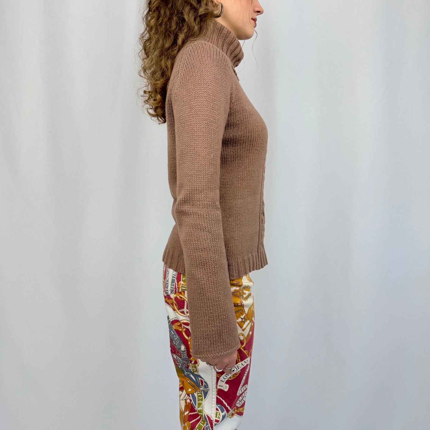 Kuratierter Vintage Onlineshop nachhaltige Secondhand Kleidung online kaufen, Online Shop Vintage, Vintage Online Shop, Second Hand Online Shop, gebraucht, zweite Hand, reused, preloved, Y2K, thriftshop, thriftstore, thrifting, thrift shop, thrift store, retro, strick, cozy, preppy