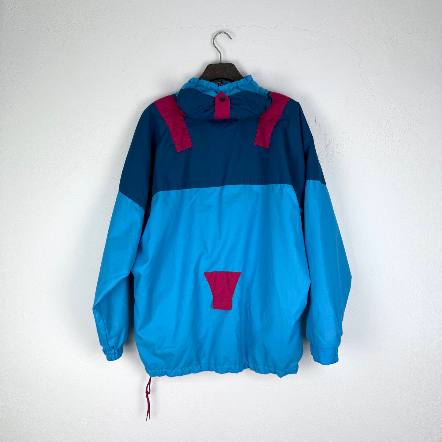 Kuratierter Vintage Onlineshop nachhaltige Secondhand Kleidung online kaufen, Online Shop Vintage, Vintage Online Shop, Second Hand Online Shop, gebraucht, zweite Hand, reused, preloved, Y2K, thriftshop, thriftstore, thrifting, thrift shop, thrift store