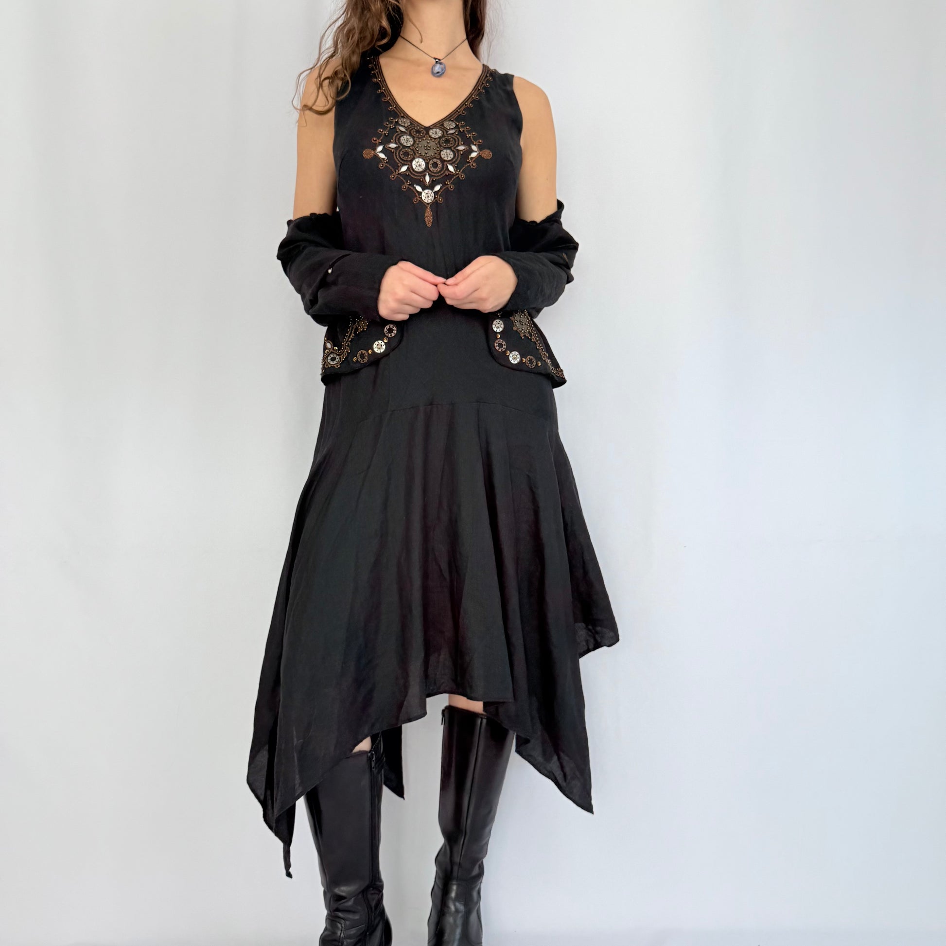Kuratierter Vintage Onlineshop nachhaltige Secondhand Kleidung online kaufen, Online Shop Vintage, Vintage Online Shop, Second Hand Online Shop, gebraucht, zweite Hand, reused, preloved, Y2K, thriftshop, thriftstore, thrifting, thrift shop, thrift store, Boho, Festival, Grunge