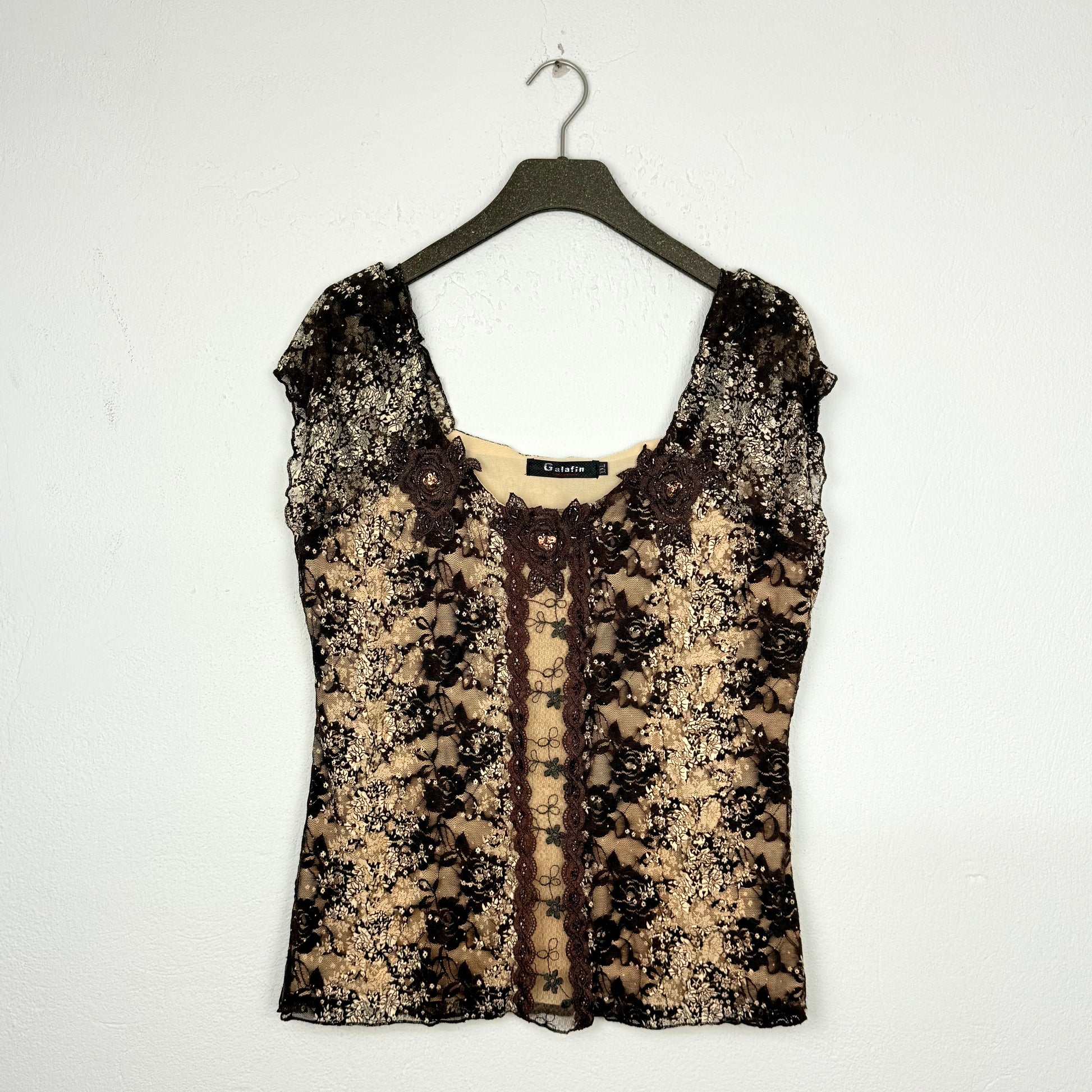 Kuratierter Vintage Onlineshop nachhaltige Secondhand Kleidung online kaufen, Online Shop Vintage, Vintage Online Shop, Second Hand Online Shop, gebraucht, zweite Hand, reused, preloved, Y2K, thriftshop, thriftstore, thrifting, thrift shop, thrift store