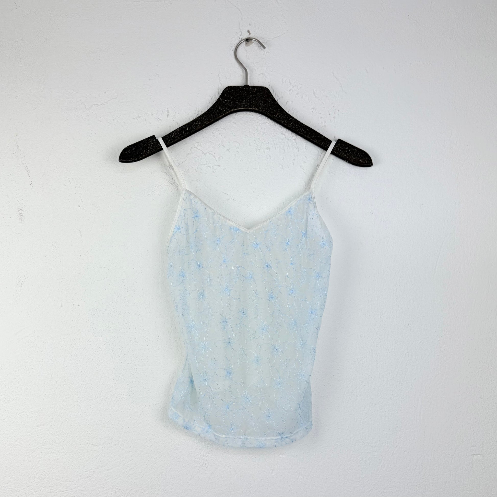 Kuratierter Vintage Onlineshop nachhaltige Secondhand Kleidung online kaufen, Online Shop Vintage, Vintage Online Shop, Second Hand Online Shop, gebraucht, zweite Hand, reused, preloved, Y2K, thriftshop, thriftstore, thrifting, thrift shop, thrift store, Sheer, Flowers, Blumen,Elegant