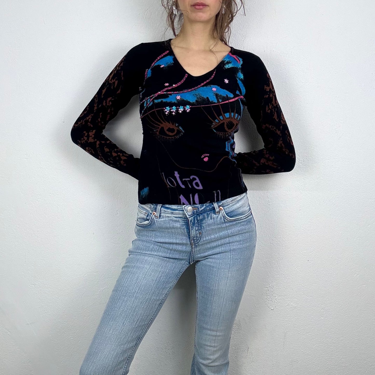 Kuratierter Vintage Onlineshop nachhaltige Secondhand Kleidung online kaufen, Online Shop Vintage, Vintage Online Shop, Second Hand Online Shop, gebraucht, zweite Hand, reused, preloved, Y2K, thriftshop, thriftstore, thrifting, thrift shop, thrift store