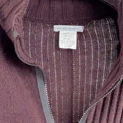 Kuratierter Vintage Onlineshop nachhaltige Secondhand Kleidung online kaufen, Online Shop Vintage, Vintage Online Shop, Second Hand Online Shop, gebraucht, zweite Hand, reused, preloved, Y2K, thriftshop, thriftstore, thrifting, thrift shop, thrift store, Asymmetrisch, Strick, Zipper, Retro