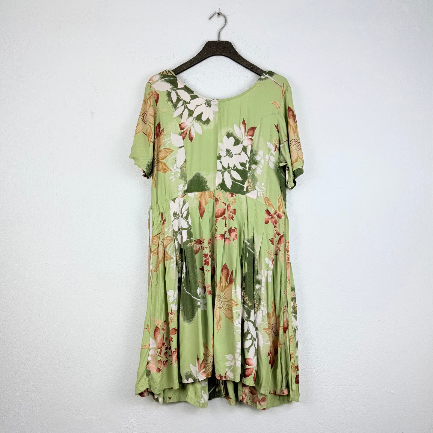 Kuratierter Vintage Onlineshop nachhaltige Secondhand Kleidung online kaufen, Online Shop Vintage, Vintage Online Shop, Second Hand Online Shop, gebraucht, zweite Hand, reused, preloved, Y2K, thriftshop, thriftstore, thrifting, thrift shop, thrift store, Boho, Festival, Flowers