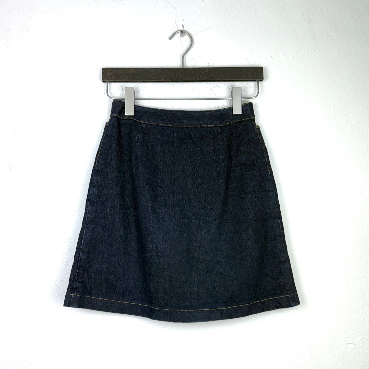 Kuratierter Vintage Onlineshop nachhaltige Secondhand Kleidung online kaufen, Online Shop Vintage, Vintage Online Shop, Second Hand Online Shop, gebraucht, zweite Hand, reused, preloved, Y2K, thriftshop, thriftstore, thrifting, thrift shop, thrift store