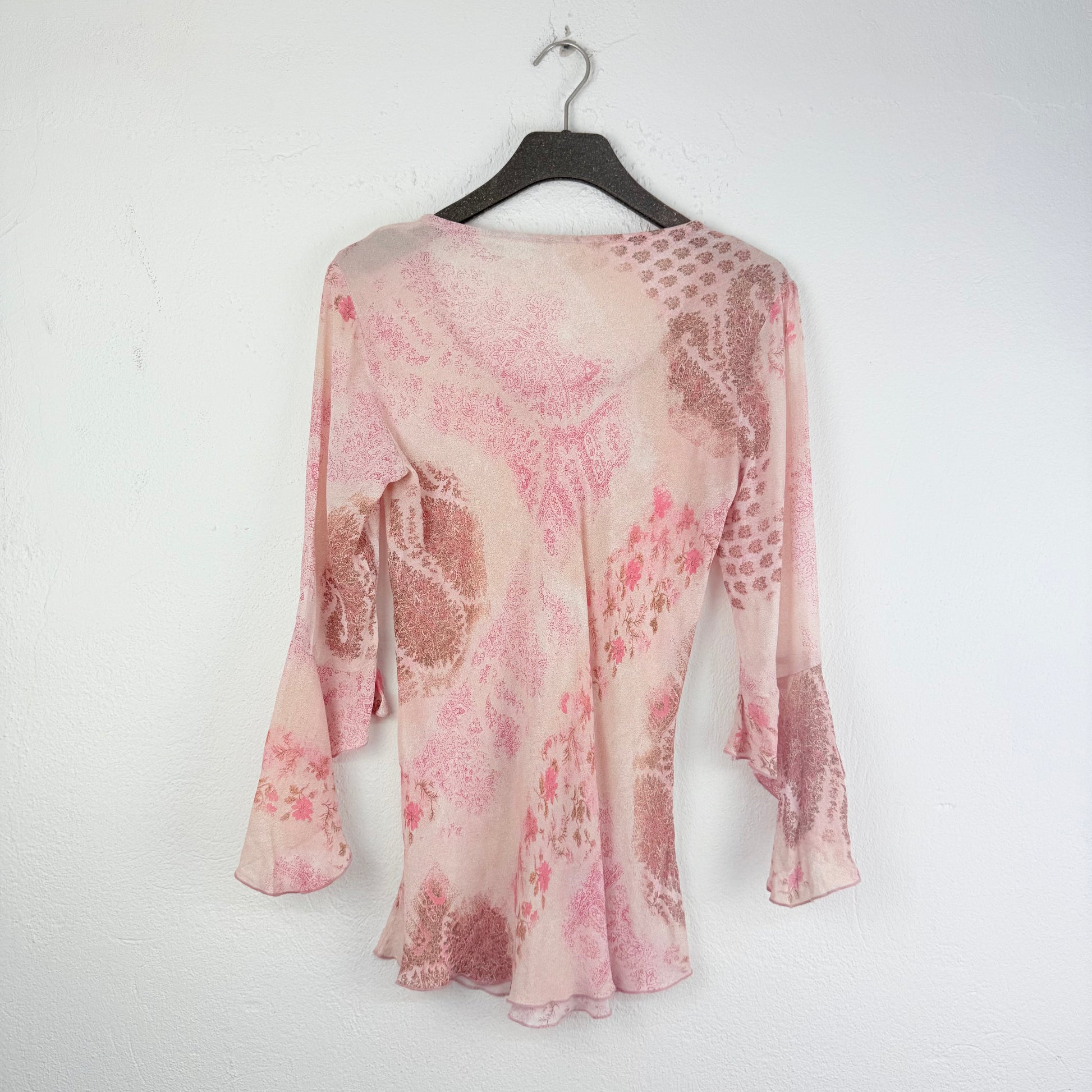 Kuratierter Vintage Onlineshop nachhaltige Secondhand Kleidung online kaufen, Online Shop Vintage, Vintage Online Shop, Second Hand Online Shop, gebraucht, zweite Hand, reused, preloved, Y2K, thriftshop, thriftstore, thrifting, thrift shop, thrift store, Flowy, Festival