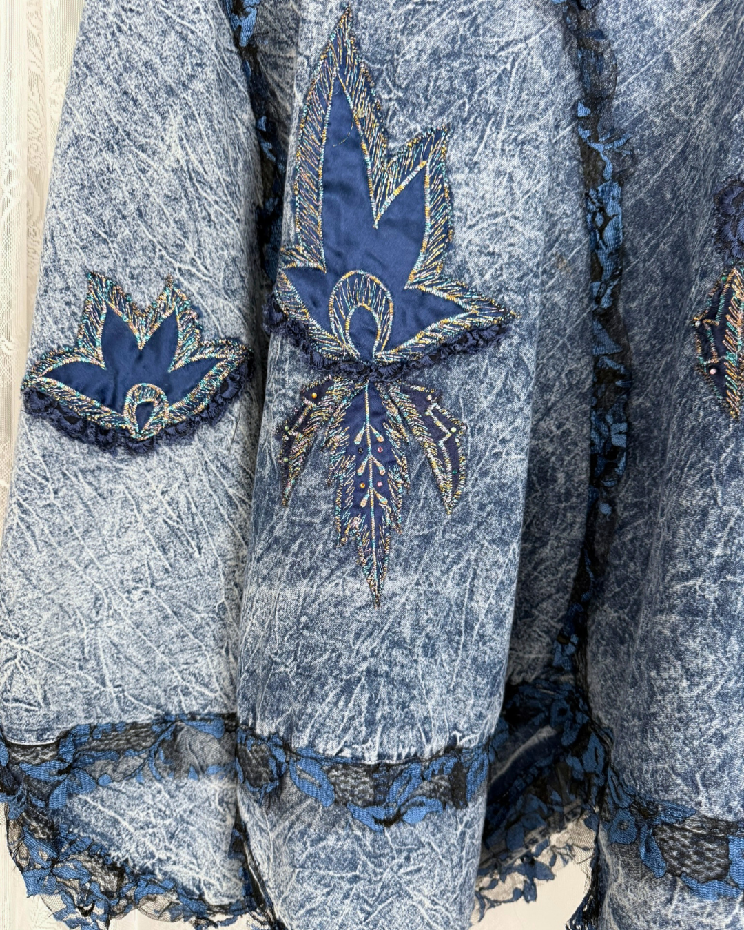 Jeansrock mit Spitze besonders rare witchy whimsy whimsical Teos Vintage online Shop