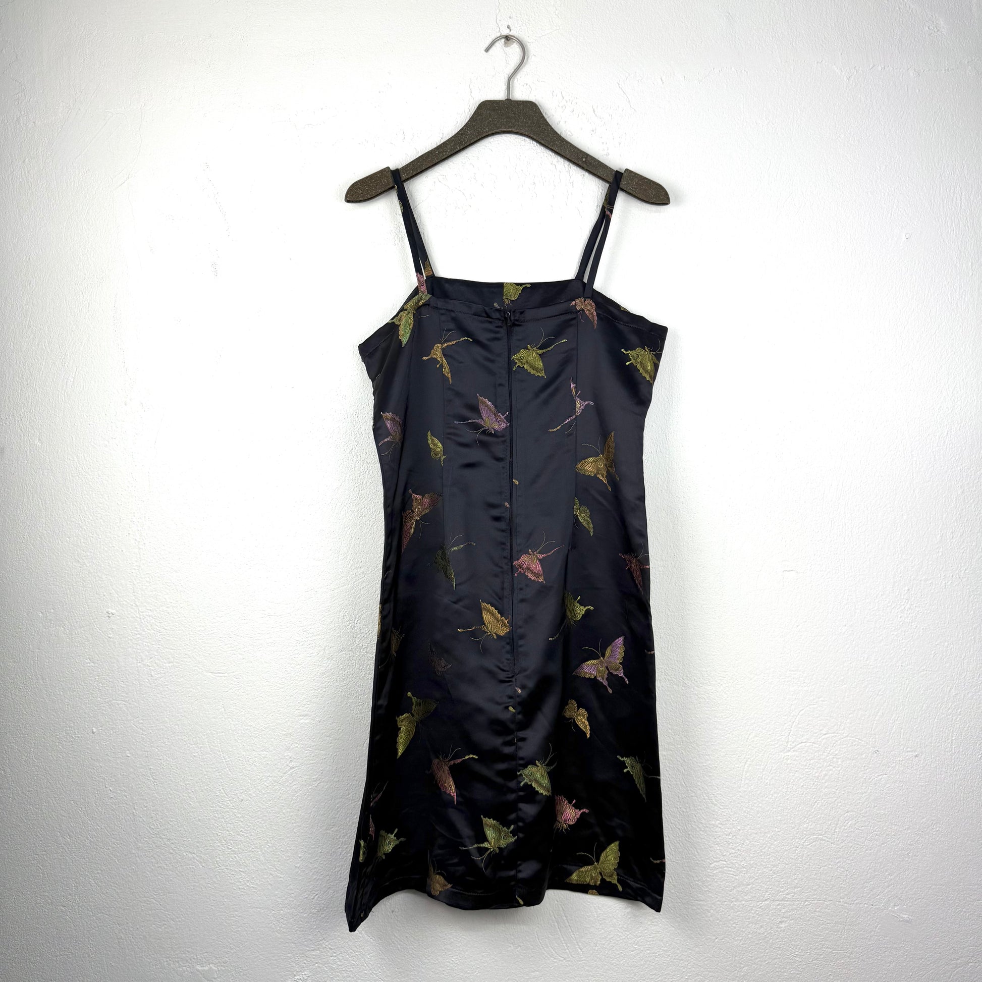 Kuratierter Vintage Onlineshop nachhaltige Secondhand Kleidung online kaufen, Online Shop Vintage, Vintage Online Shop, Second Hand Online Shop, gebraucht, zweite Hand, reused, preloved, Y2K, thriftshop, thriftstore, thrifting, thrift shop, thrift store