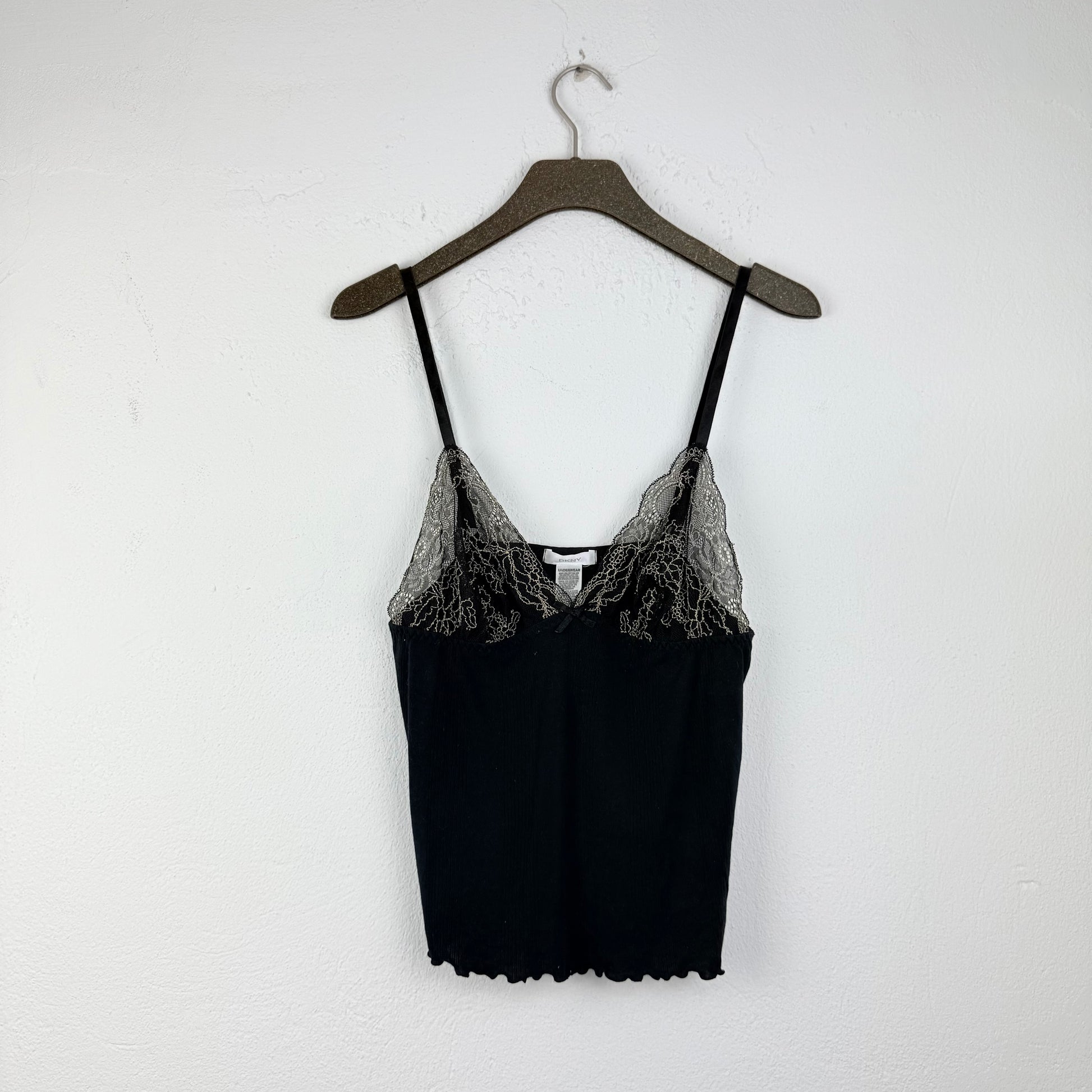 Kuratierter Vintage Onlineshop nachhaltige Secondhand Kleidung online kaufen, Online Shop Vintage, Vintage Online Shop, Second Hand Online Shop, gebraucht, zweite Hand, reused, preloved, Y2K, thriftshop, thriftstore, thrifting, thrift shop, thrift store