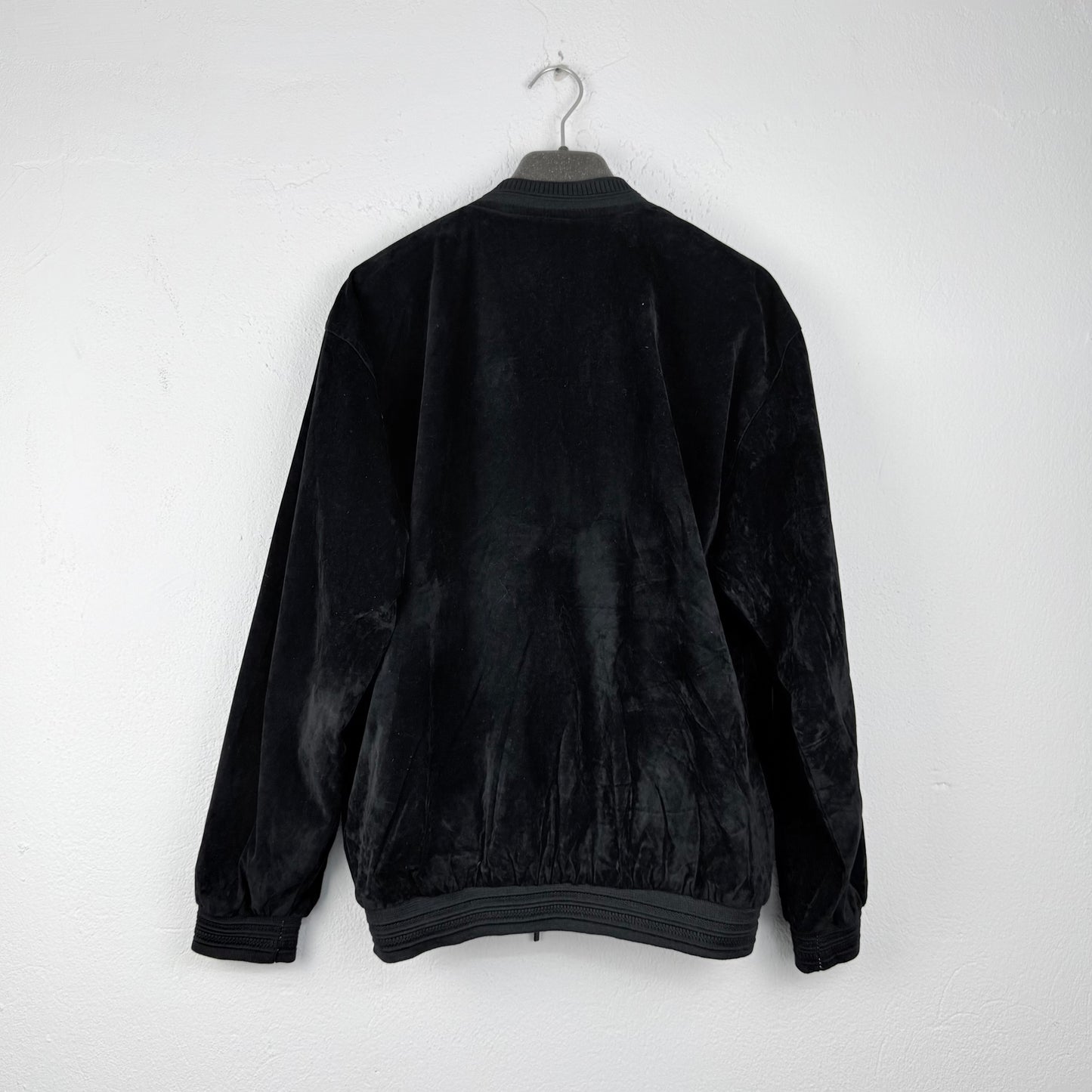 Kuratierter Vintage Onlineshop nachhaltige Secondhand Kleidung online kaufen, Online Shop Vintage, Vintage Online Shop, Second Hand Online Shop, gebraucht, zweite Hand, reused, preloved, Y2K, thriftshop, thriftstore, thrifting, thrift shop, thrift store