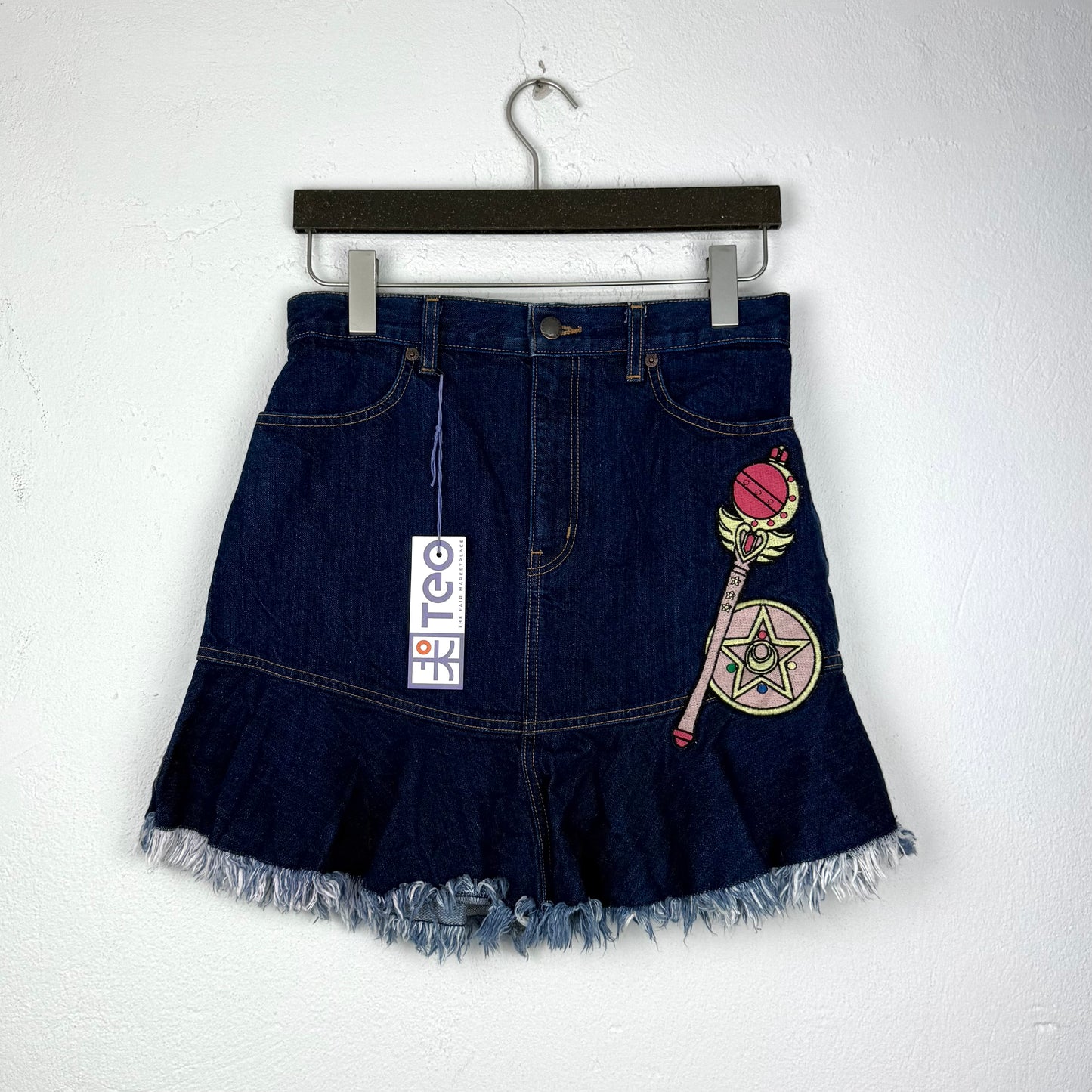 Kuratierter Vintage Onlineshop nachhaltige Secondhand Kleidung online kaufen, Online Shop Vintage, Vintage Online Shop, Second Hand Online Shop, gebraucht, zweite Hand, reused, preloved, Y2K, thriftshop, thriftstore, thrifting, thrift shop, thrift store