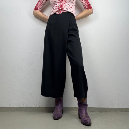 Kuratierter Vintage Onlineshop nachhaltige Secondhand Kleidung online kaufen, Online Shop Vintage, Vintage Online Shop, Second Hand Online Shop, gebraucht, zweite Hand, reused, preloved, Y2K, thriftshop, thriftstore, thrifting, thrift shop, thrift store