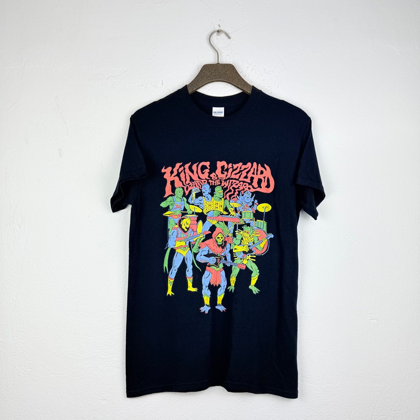 Kuratierter Vintage Onlineshop nachhaltige Secondhand Kleidung online kaufen, Online Shop Vintage, Vintage Online Shop, Second Hand Online Shop, gebraucht, zweite Hand, reused, preloved, Y2K, thriftshop, thriftstore, thrifting, thrift shop, thrift store