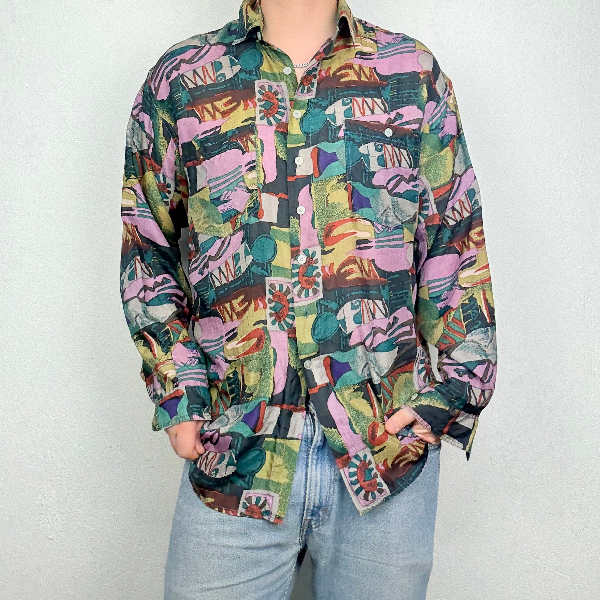 Kuratierter Vintage Onlineshop nachhaltige Secondhand Kleidung online kaufen, Online Shop Vintage, Vintage Online Shop, Second Hand Online Shop, gebraucht, zweite Hand, reused, preloved, Y2K, thriftshop, thriftstore, thrifting, thrift shop, thrift store, Festival, Retro, Crazy Pattern