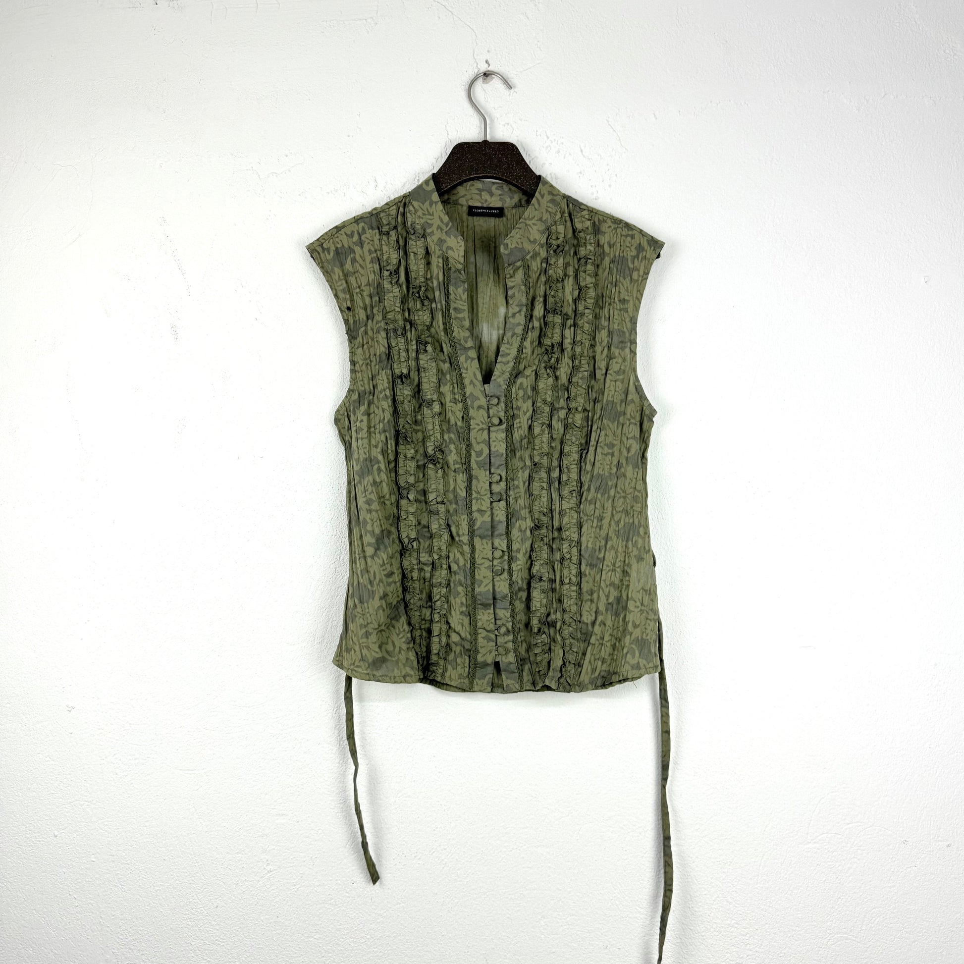 Kuratierter Vintage Onlineshop nachhaltige Secondhand Kleidung online kaufen, Online Shop Vintage, Vintage Online Shop, Second Hand Online Shop, gebraucht, zweite Hand, reused, preloved, Y2K, thriftshop, thriftstore, thrifting, thrift shop, thrift store