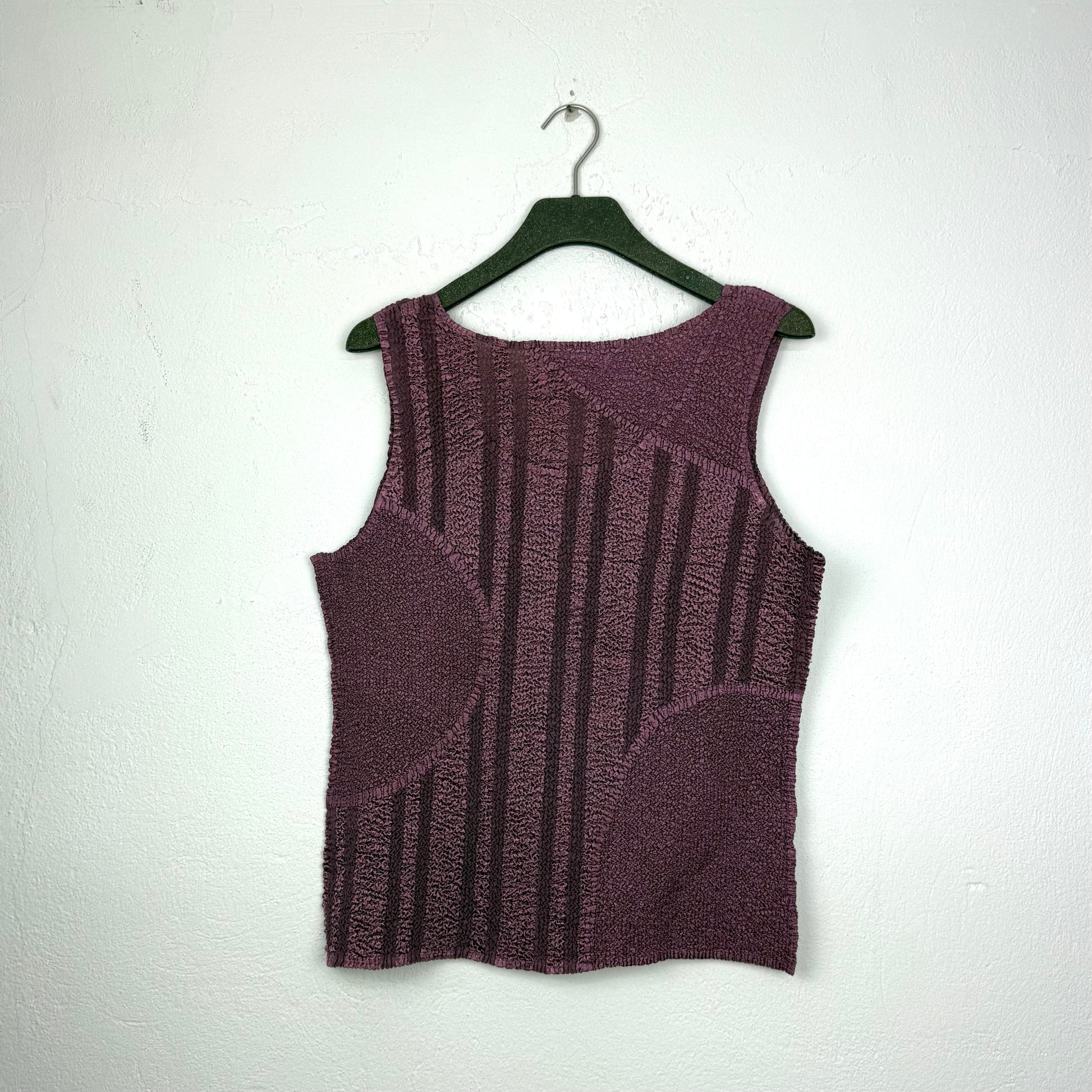 Kuratierter Vintage Onlineshop nachhaltige Secondhand Kleidung online kaufen, Online Shop Vintage, Vintage Online Shop, Second Hand Online Shop, gebraucht, zweite Hand, reused, preloved, Y2K, thriftshop, thriftstore, thrifting, thrift shop, thrift store
