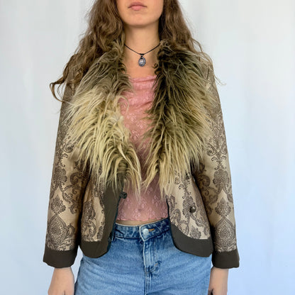 Kuratierter Vintage Onlineshop nachhaltige Secondhand Kleidung online kaufen, Online Shop Vintage, Vintage Online Shop, Second Hand Online Shop, gebraucht, zweite Hand, reused, preloved, Y2K, thriftshop, thriftstore, thrifting, thrift shop, thrift store, Y2K, Cozy, Elegant, Bratz
