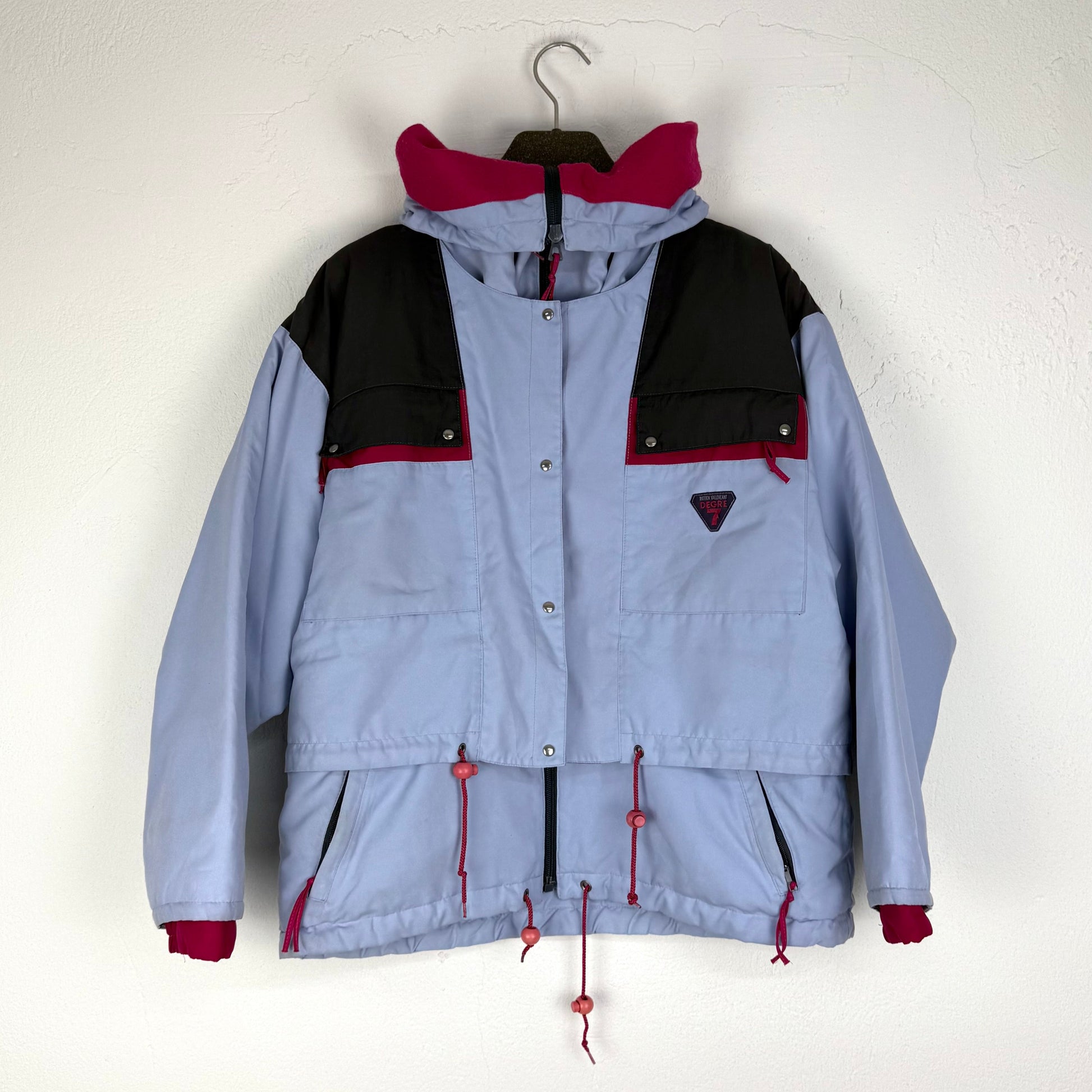 Kuratierter Vintage Onlineshop nachhaltige Secondhand Kleidung online kaufen, Online Shop Vintage, Vintage Online Shop, Second Hand Online Shop, gebraucht, zweite Hand, reused, preloved, Y2K, thriftshop, thriftstore, thrifting, thrift shop, thrift store