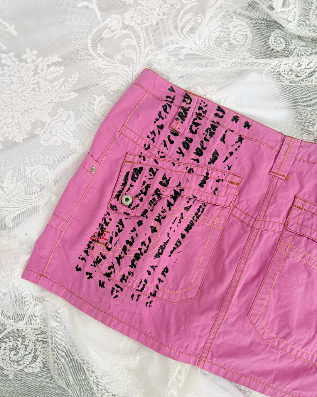 ESZ Minirock rosa y2k Style Schriftzug rare besonders Teos Vintage Online Shop