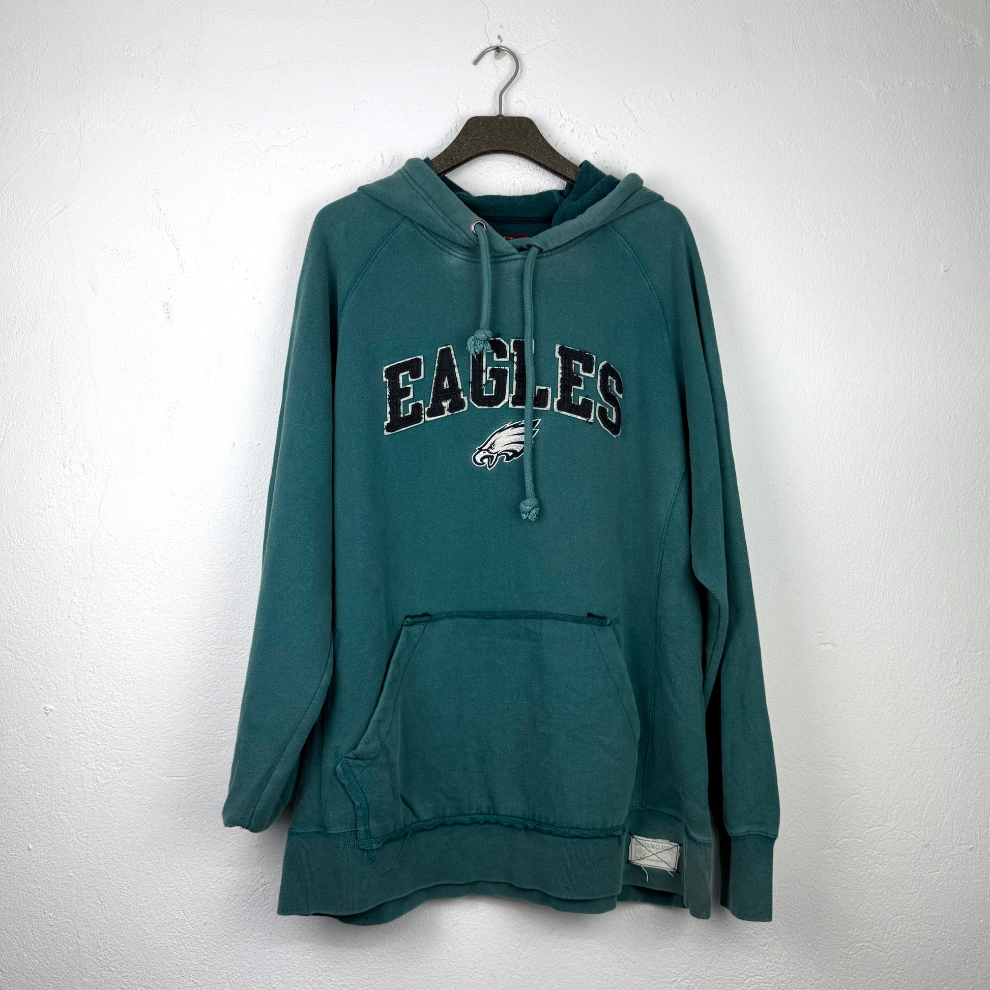 Kuratierter Vintage Onlineshop nachhaltige Secondhand Kleidung online kaufen, Online Shop Vintage, Vintage Online Shop, Second Hand Online Shop, gebraucht, zweite Hand, reused, preloved, Y2K, thriftshop, thriftstore, thrifting, thrift shop, thrift store