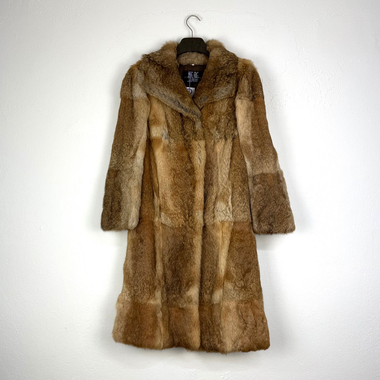 Kuratierter Vintage Onlineshop nachhaltige Secondhand Kleidung online kaufen, Online Shop Vintage, Vintage Online Shop, Second Hand Online Shop, gebraucht, zweite Hand, reused, preloved, Y2K, thriftshop, thriftstore, thrifting, thrift shop, thrift store