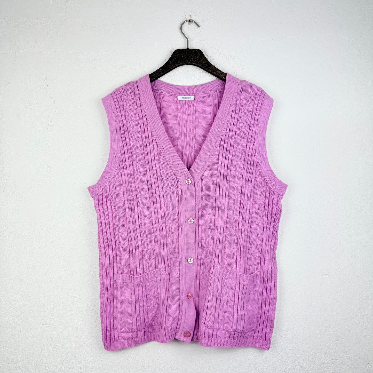 Kuratierter Vintage Onlineshop nachhaltige Secondhand Kleidung online kaufen, Online Shop Vintage, Vintage Online Shop, Second Hand Online Shop, gebraucht, zweite Hand, reused, preloved, Y2K, thriftshop, thriftstore, thrifting, thrift shop, thrift store