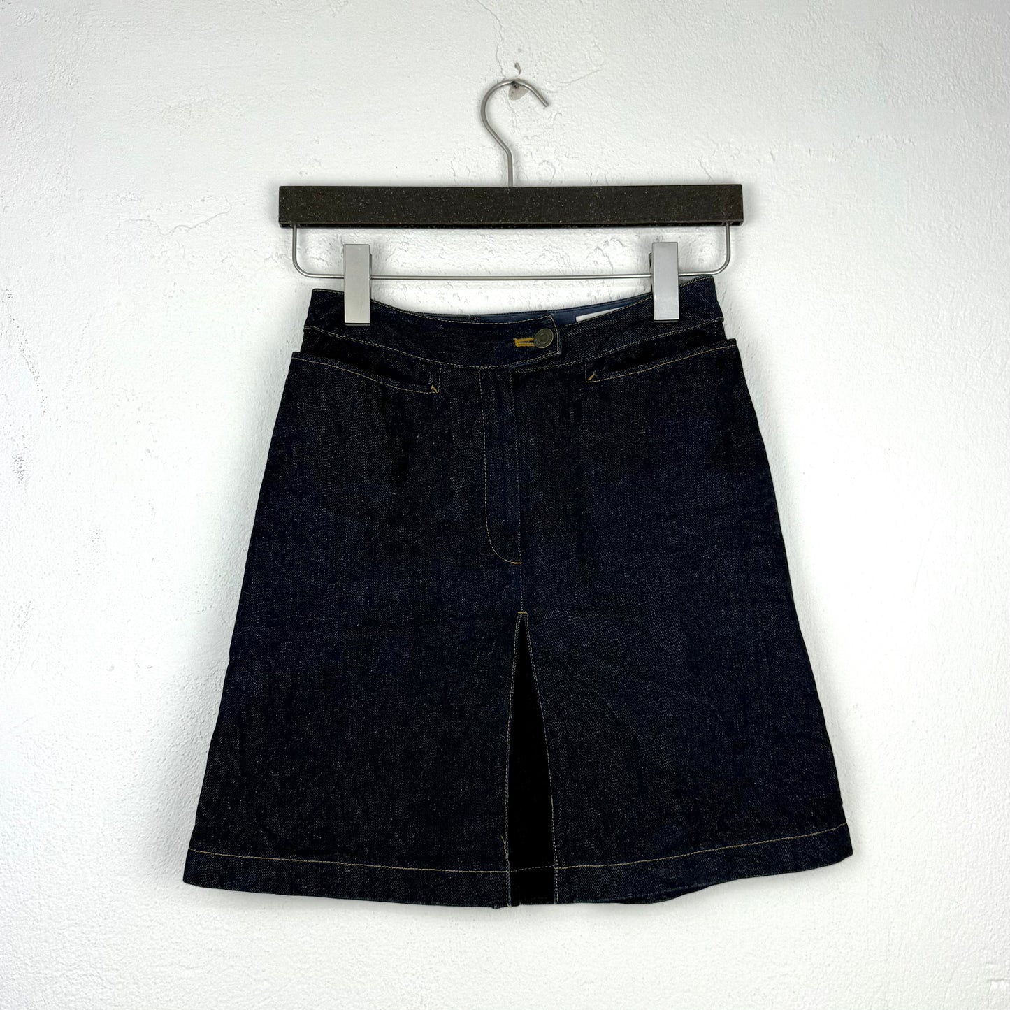 Kuratierter Vintage Onlineshop nachhaltige Secondhand Kleidung online kaufen, Online Shop Vintage, Vintage Online Shop, Second Hand Online Shop, gebraucht, zweite Hand, reused, preloved, Y2K, thriftshop, thriftstore, thrifting, thrift shop, thrift store