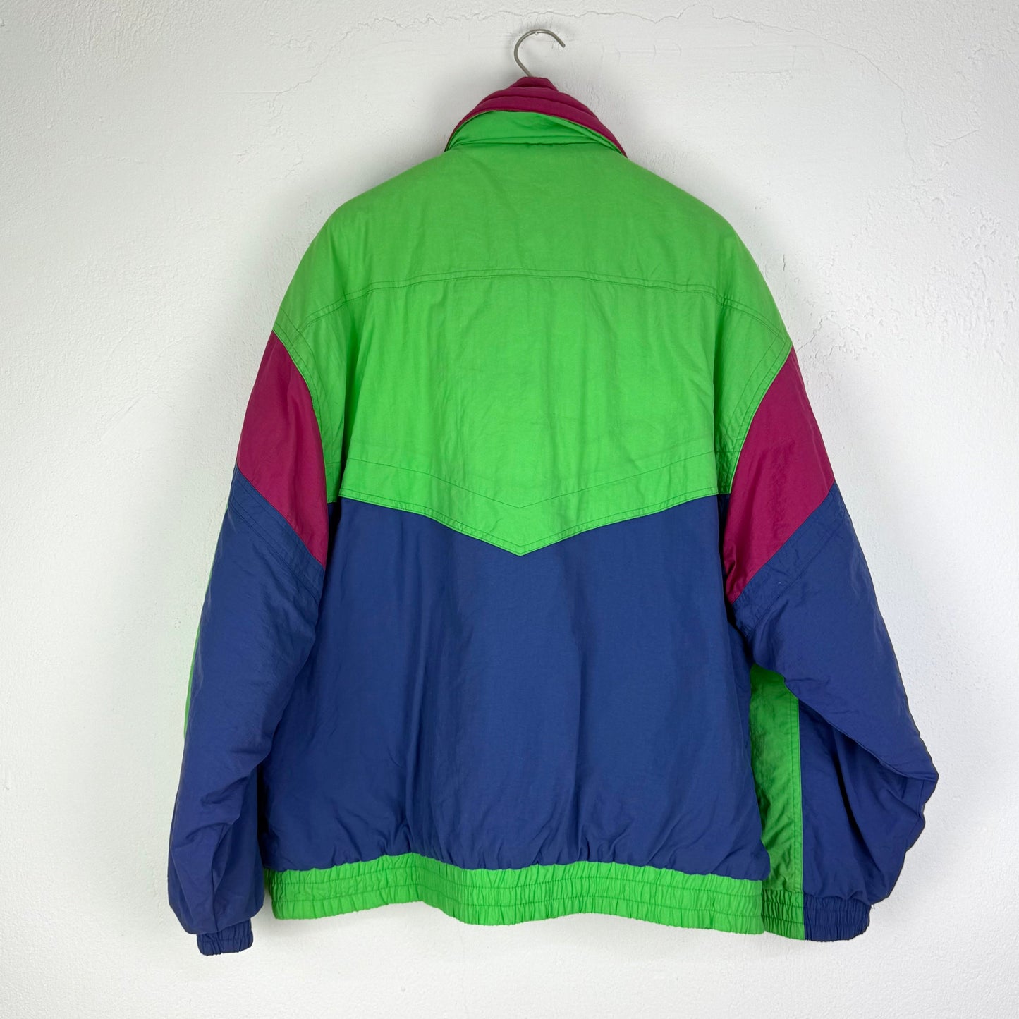 Kuratierter Vintage Onlineshop nachhaltige Secondhand Kleidung online kaufen, Online Shop Vintage, Vintage Online Shop, Second Hand Online Shop, gebraucht, zweite Hand, reused, preloved, Y2K, thriftshop, thriftstore, thrifting, thrift shop, thrift store