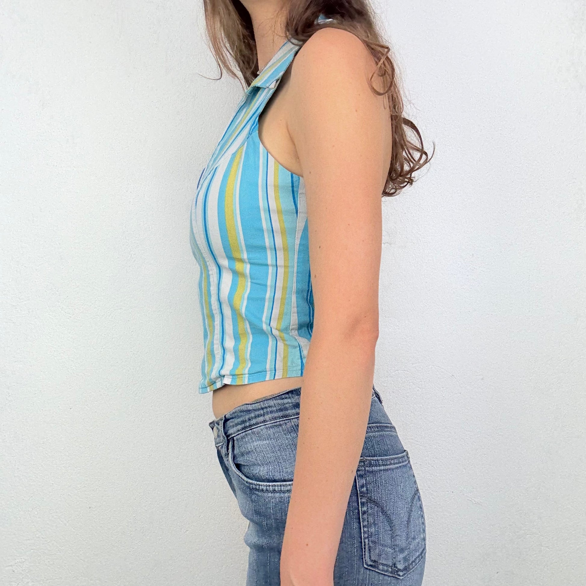 Kuratierter Vintage Onlineshop nachhaltige Secondhand Kleidung online kaufen, Online Shop Vintage, Vintage Online Shop, Second Hand Online Shop, gebraucht, zweite Hand, reused, preloved, Y2K, thriftshop, thriftstore, thrifting, thrift shop, thrift store, Festival, Sporty, Retro