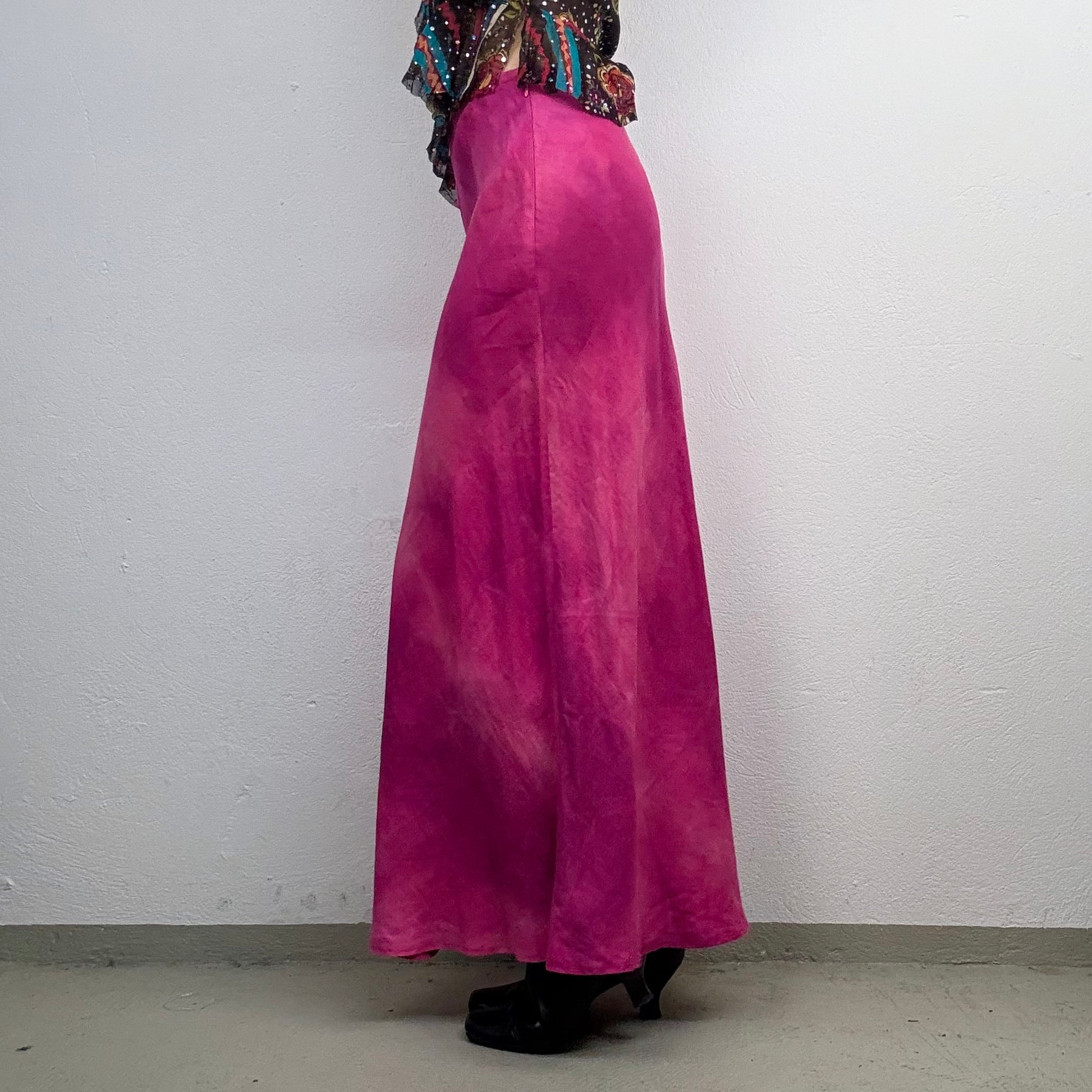 Kuratierter Vintage Onlineshop nachhaltige Secondhand Kleidung online kaufen, Online Shop Vintage, Vintage Online Shop, Second Hand Online Shop, gebraucht, zweite Hand, reused, preloved, Y2K, thriftshop, thriftstore, thrifting, thrift shop, thrift store