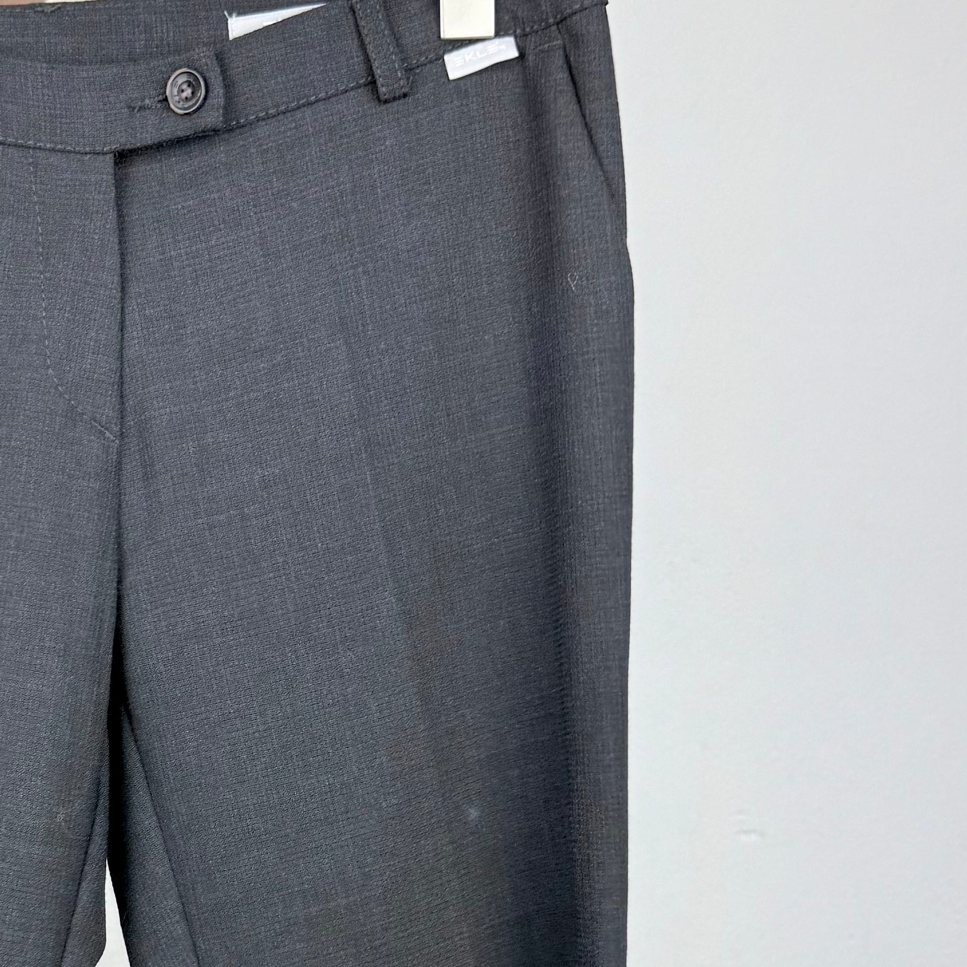 Kuratierter Vintage Onlineshop nachhaltige Secondhand Kleidung online kaufen, Online Shop Vintage, Vintage Online Shop, Second Hand Online Shop, gebraucht, zweite Hand, reused, preloved, Y2K, thriftshop, thriftstore, thrifting, thrift shop, thrift store