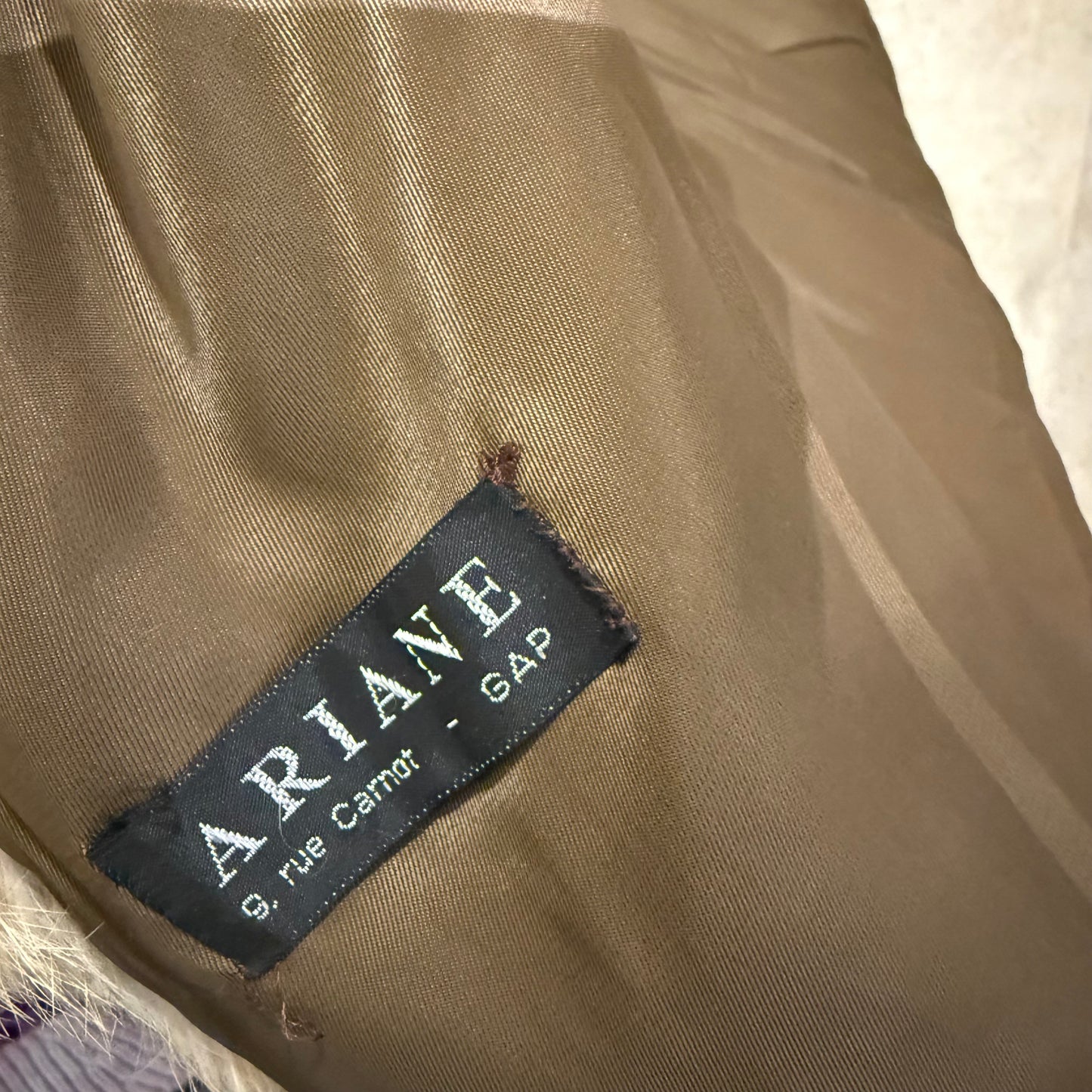 Kuratierter Vintage Onlineshop nachhaltige Secondhand Kleidung online kaufen, Online Shop Vintage, Vintage Online Shop, Second Hand Online Shop, gebraucht, zweite Hand, reused, preloved, Y2K, thriftshop, thriftstore, thrifting, thrift shop, thrift store