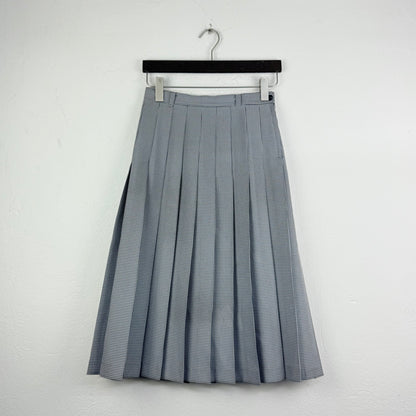 Kuratierter Vintage Onlineshop nachhaltige Secondhand Kleidung online kaufen, Online Shop Vintage, Vintage Online Shop, Second Hand Online Shop, gebraucht, zweite Hand, reused, preloved, Y2K, thriftshop, thriftstore, thrifting, thrift shop, thrift store